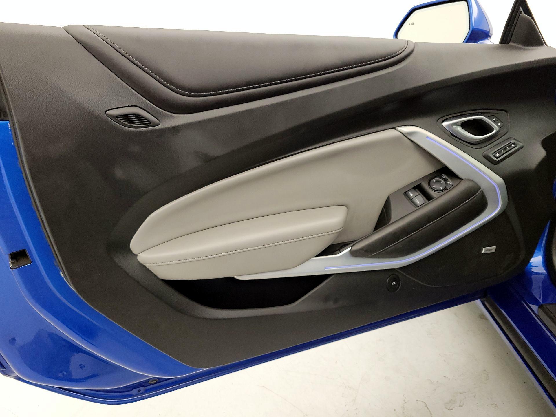 Thumbnail: 2017 Chevrolet Camaro - 12