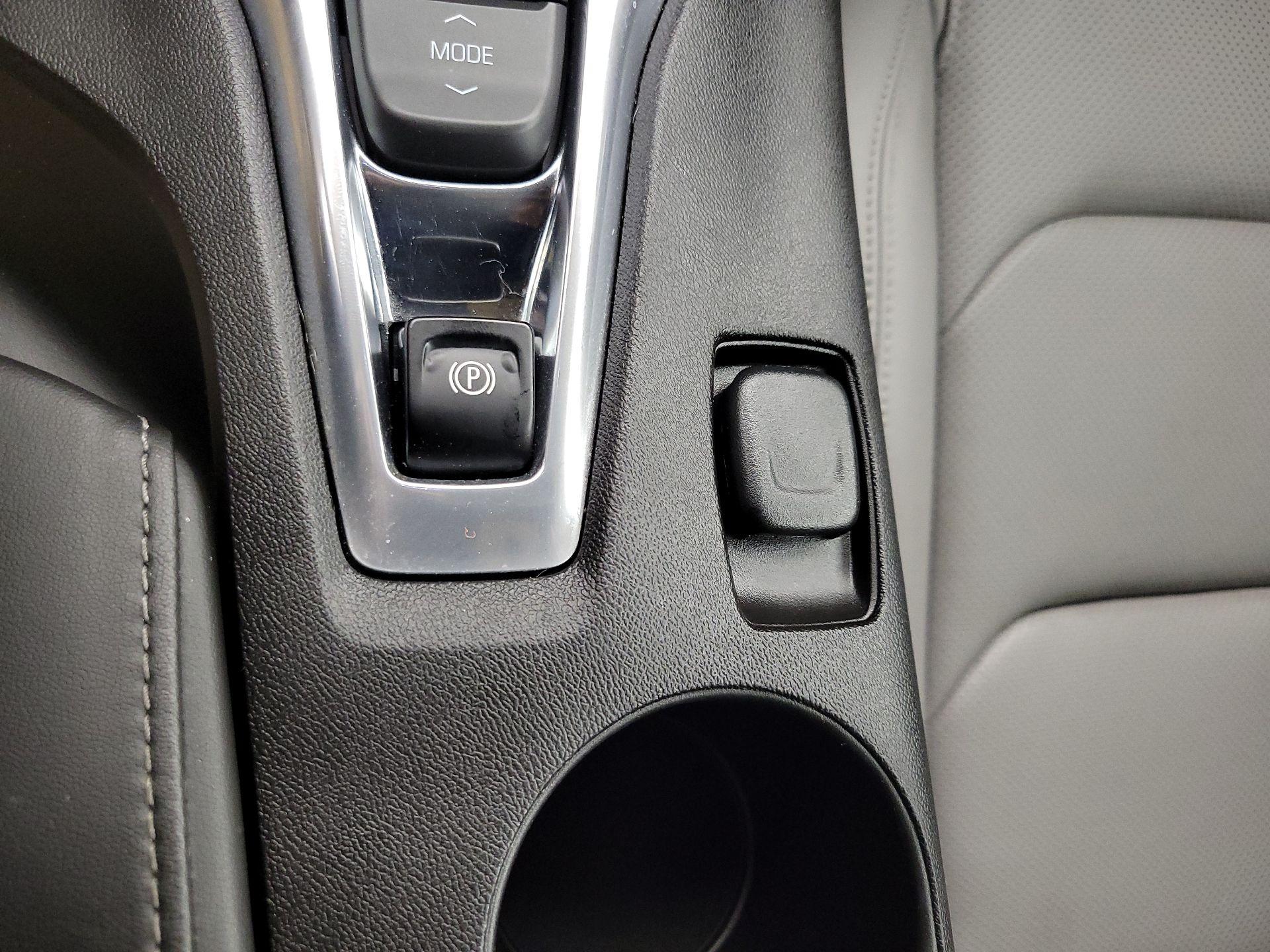 Thumbnail: 2017 Chevrolet Camaro - 19