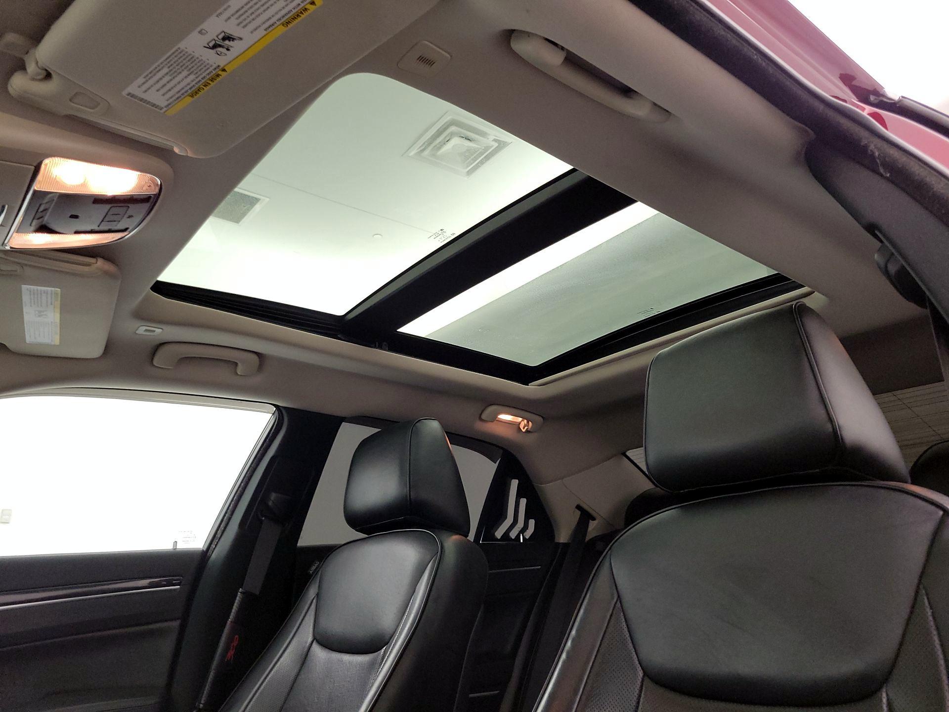 Thumbnail: 2019 Chrysler 300 - 19