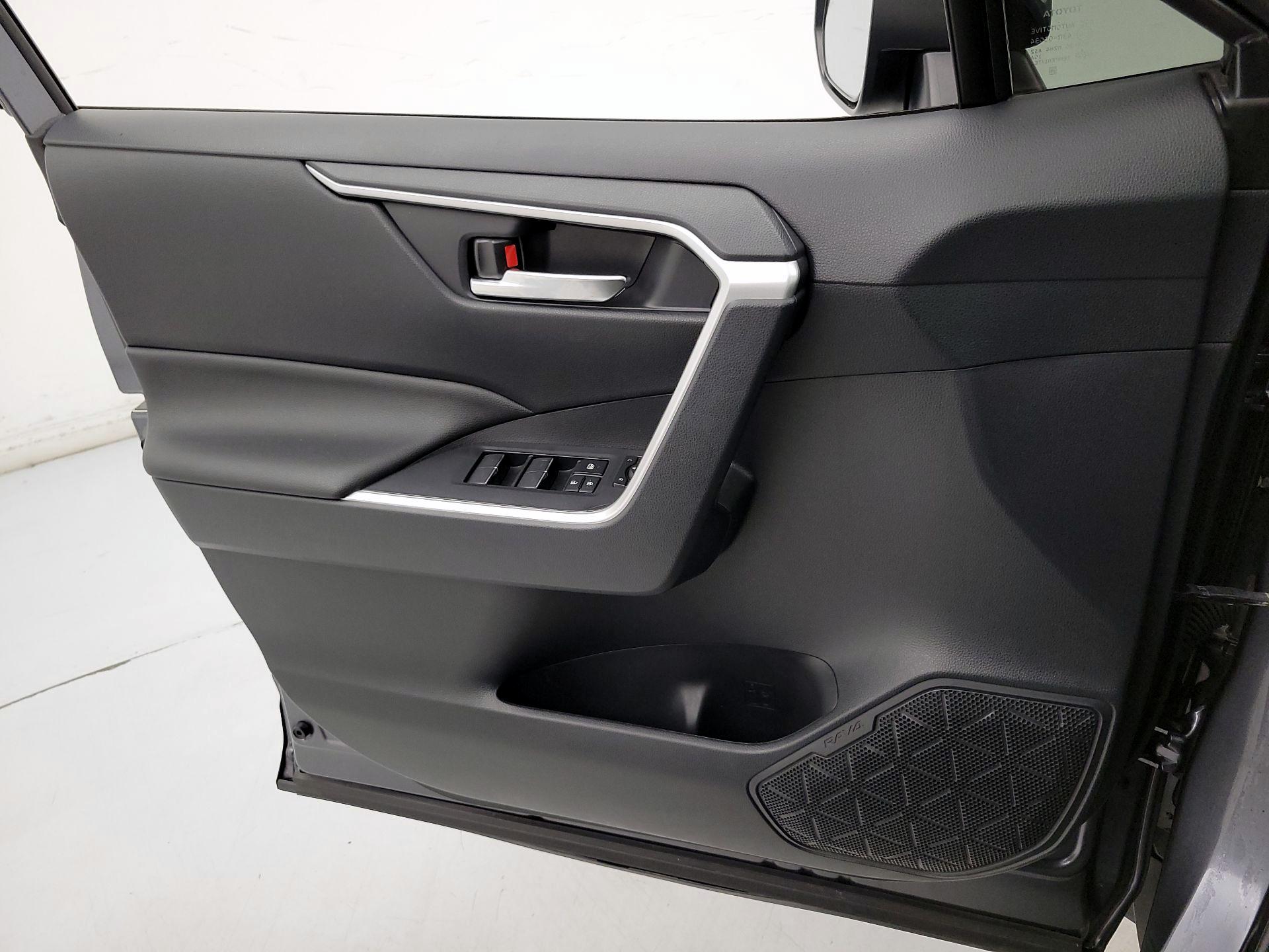 Thumbnail: 2024 Toyota RAV4 - 12