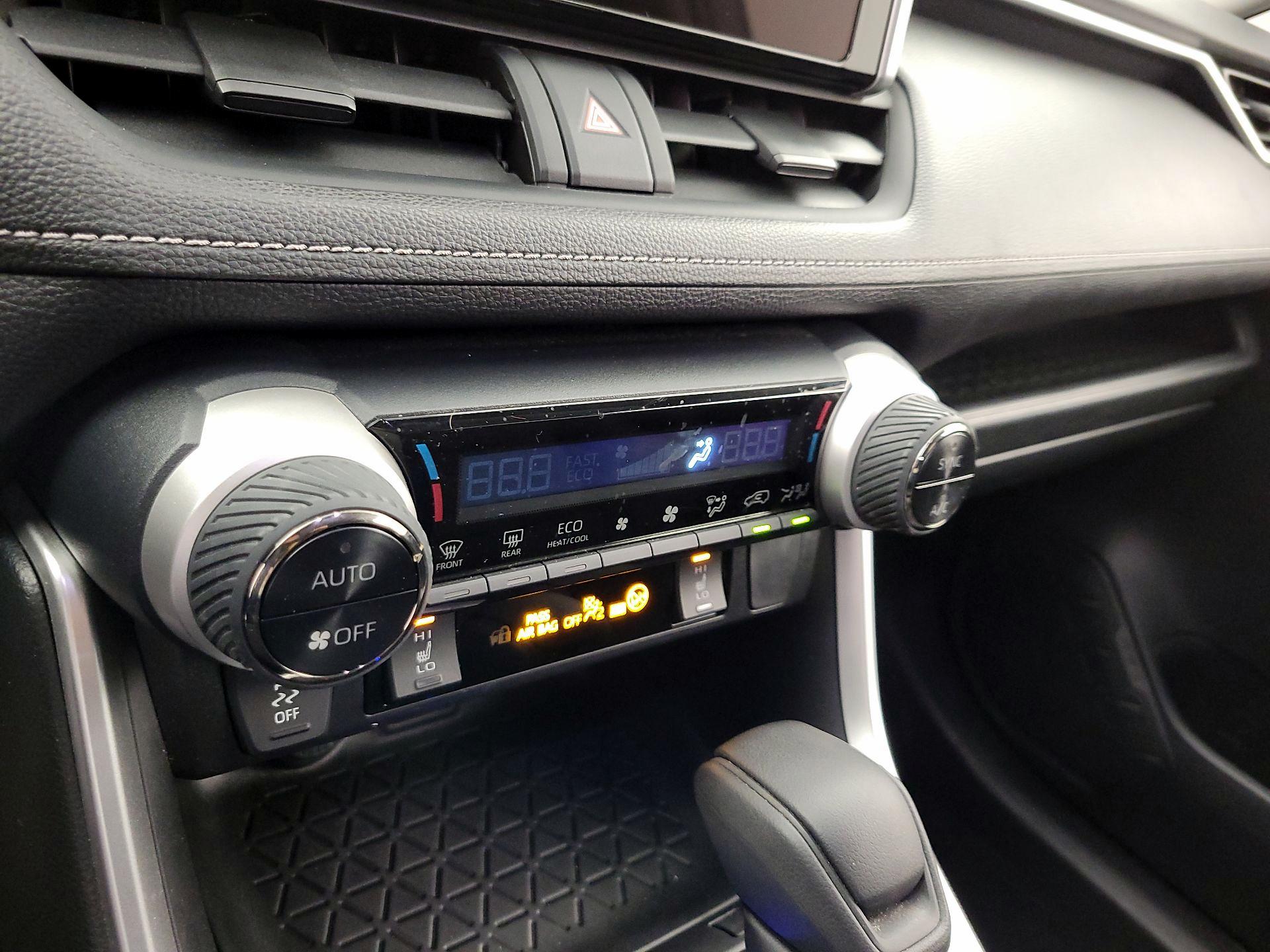 Thumbnail: 2024 Toyota RAV4 - 16