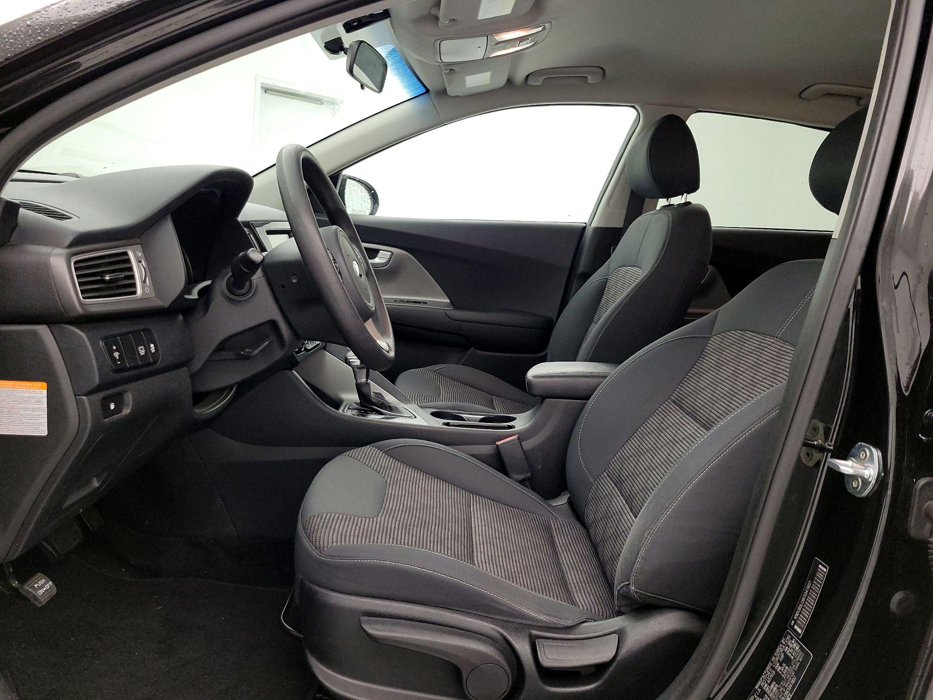 Thumbnail: 2019 Kia Niro - 11