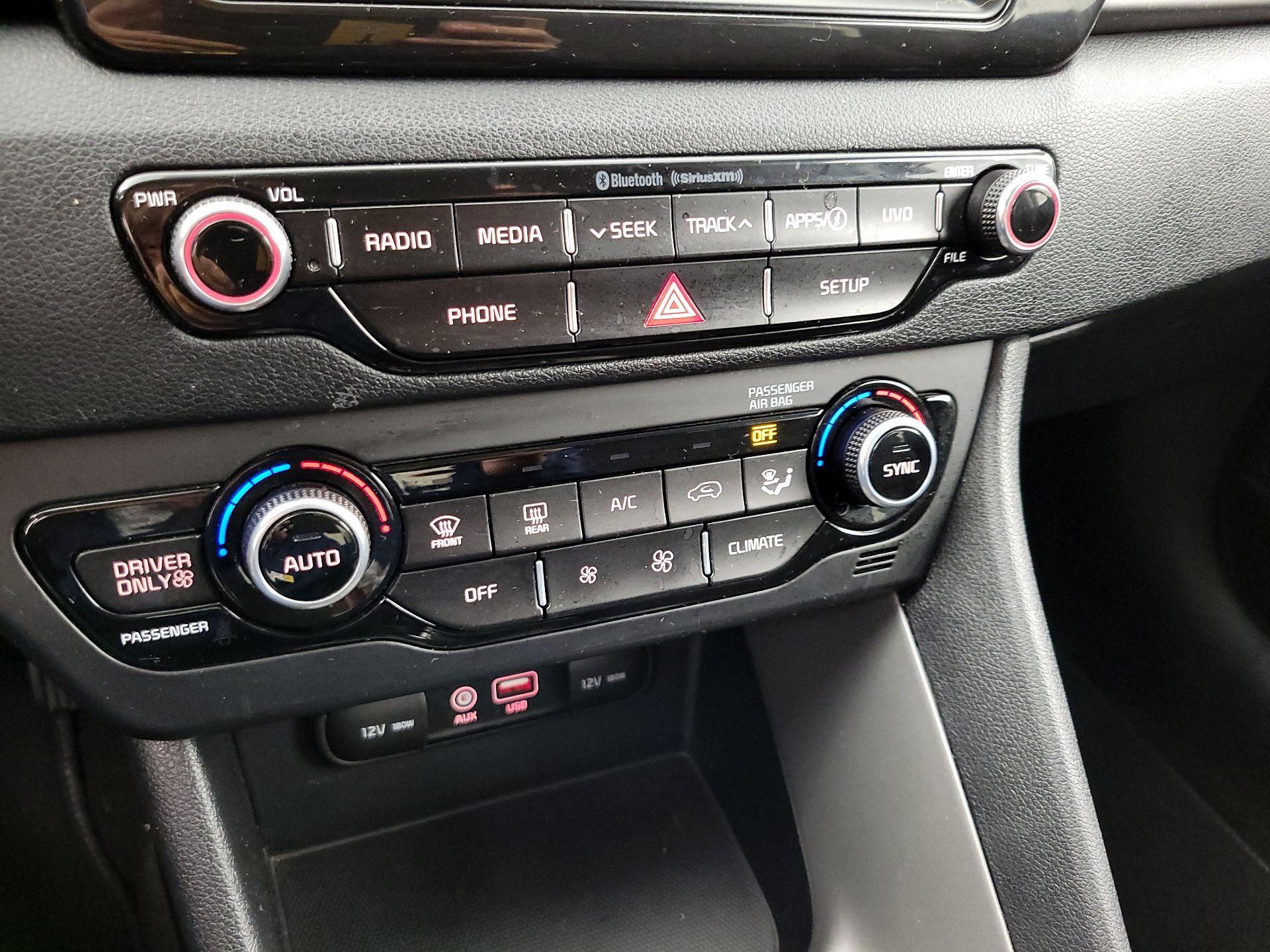 Thumbnail: 2019 Kia Niro - 16