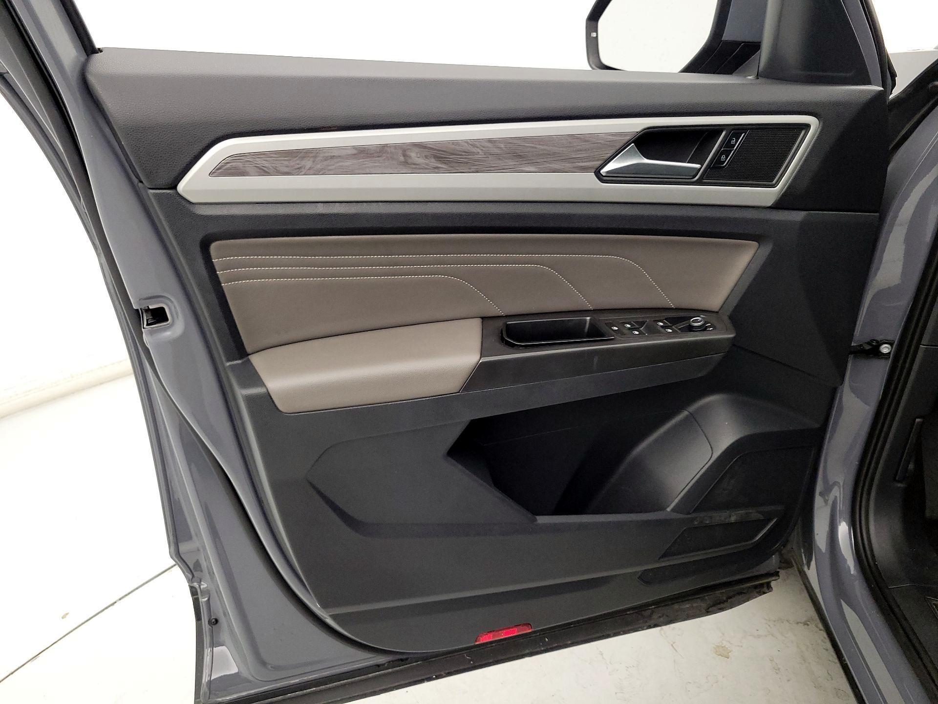 Thumbnail: 2022 Volkswagen Atlas - 12