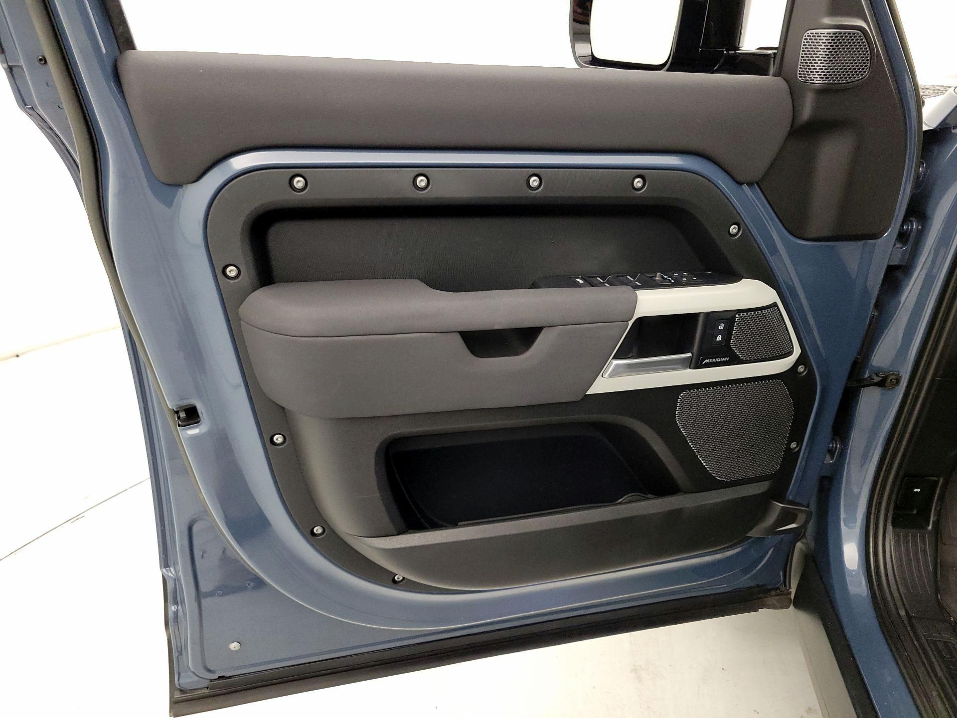 Thumbnail: 2023 Land Rover Defender - 12