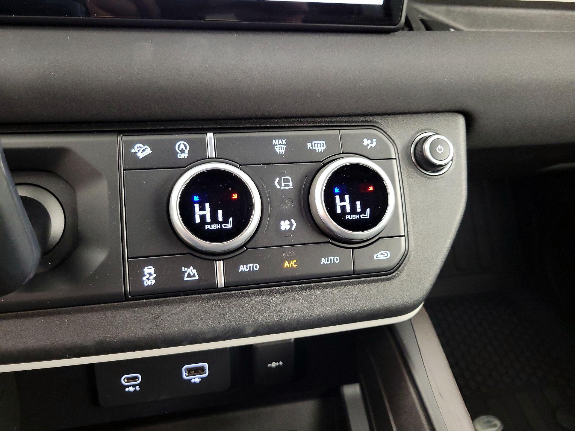 Thumbnail: 2023 Land Rover Defender - 17