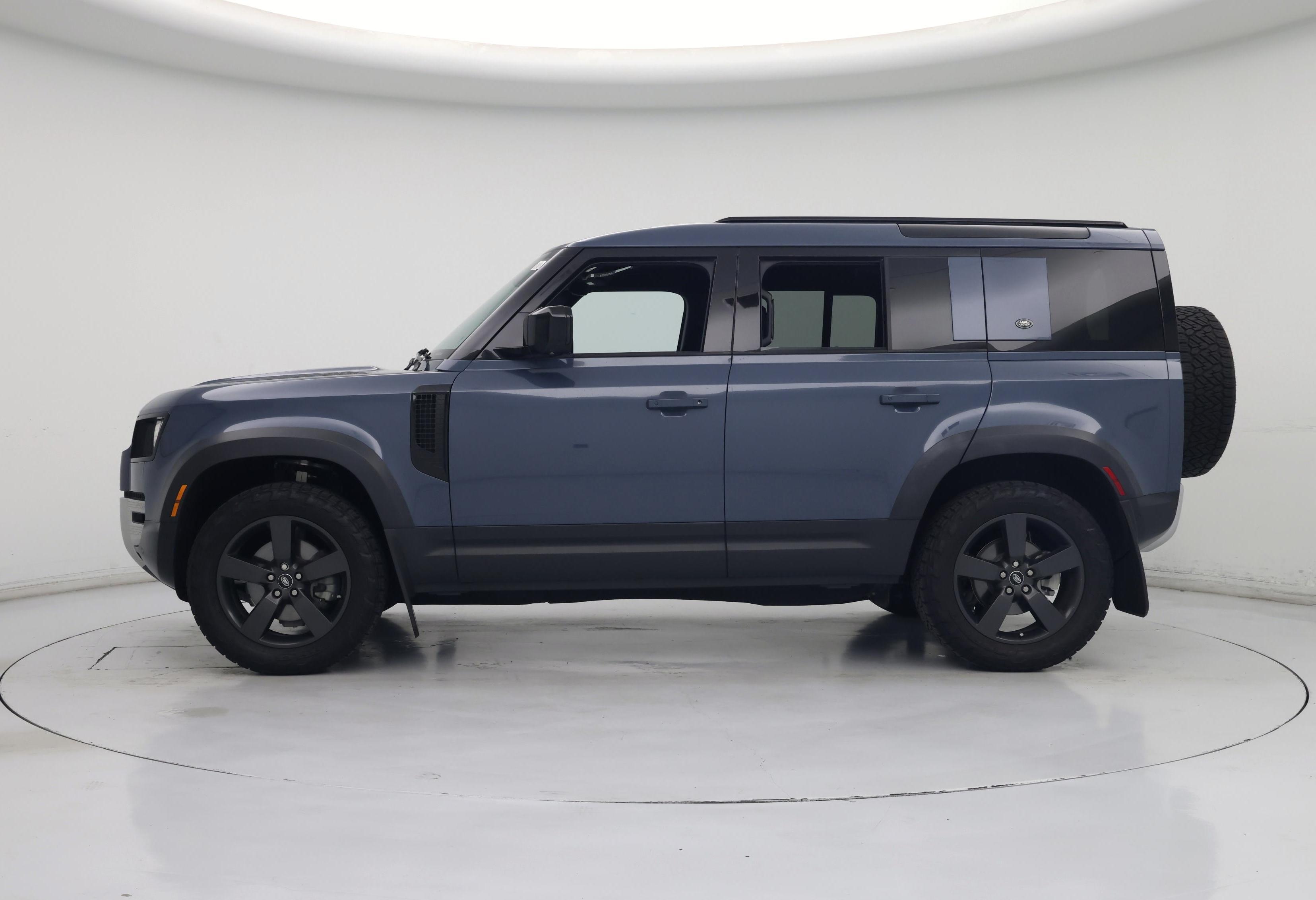 Thumbnail: 2023 Land Rover Defender - 3