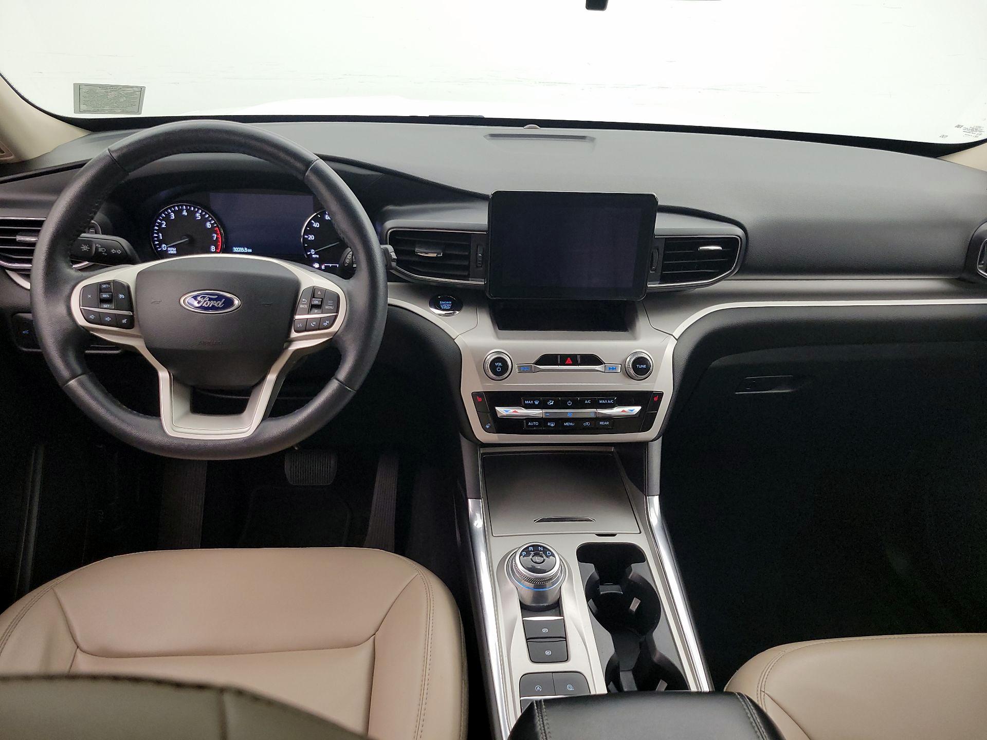 Thumbnail: 2021 Ford Explorer - 9