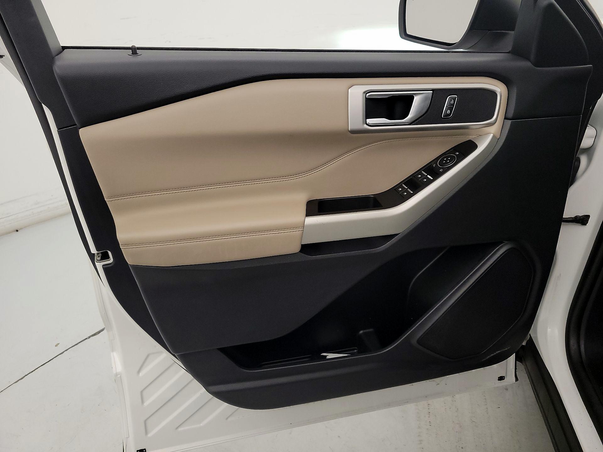 Thumbnail: 2021 Ford Explorer - 12