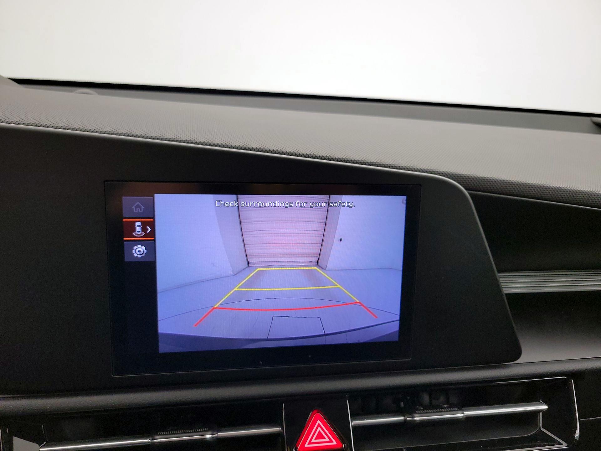 Thumbnail: 2023 Kia Niro - 14