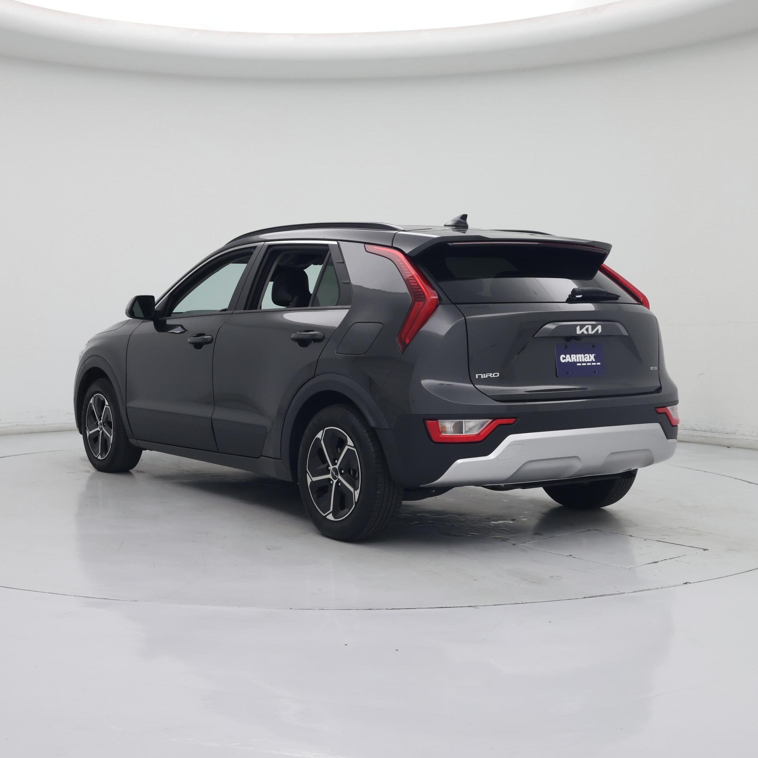 Thumbnail: 2023 Kia Niro - 2