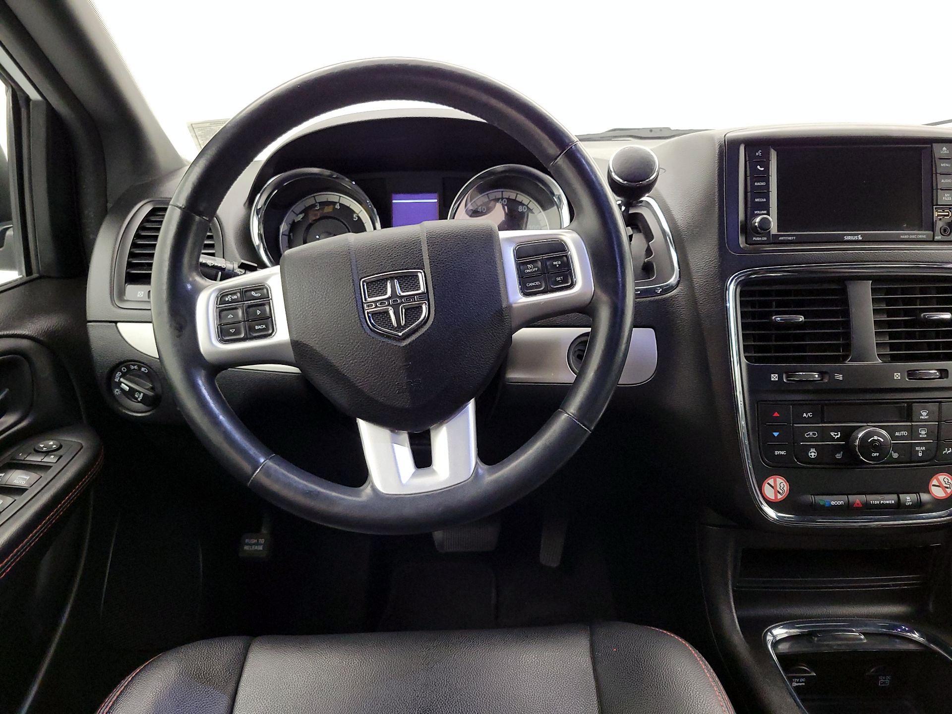 Thumbnail: 2018 Dodge Grand Caravan - 10