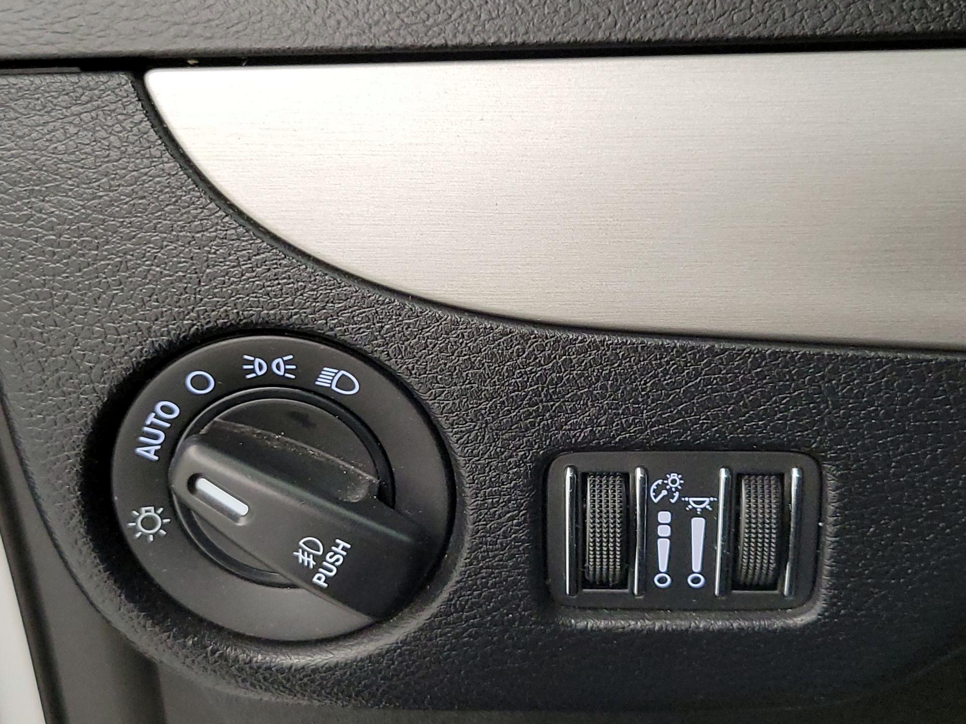 Thumbnail: 2018 Dodge Grand Caravan - 13