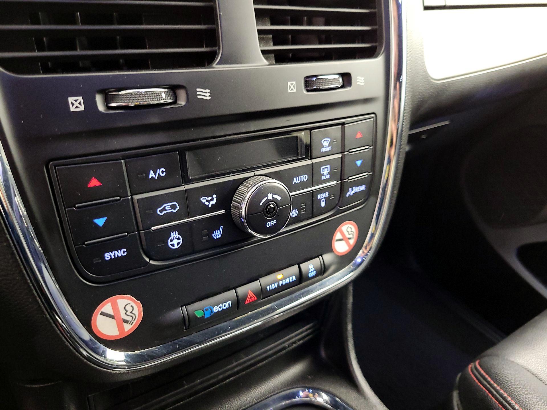 Thumbnail: 2018 Dodge Grand Caravan - 16