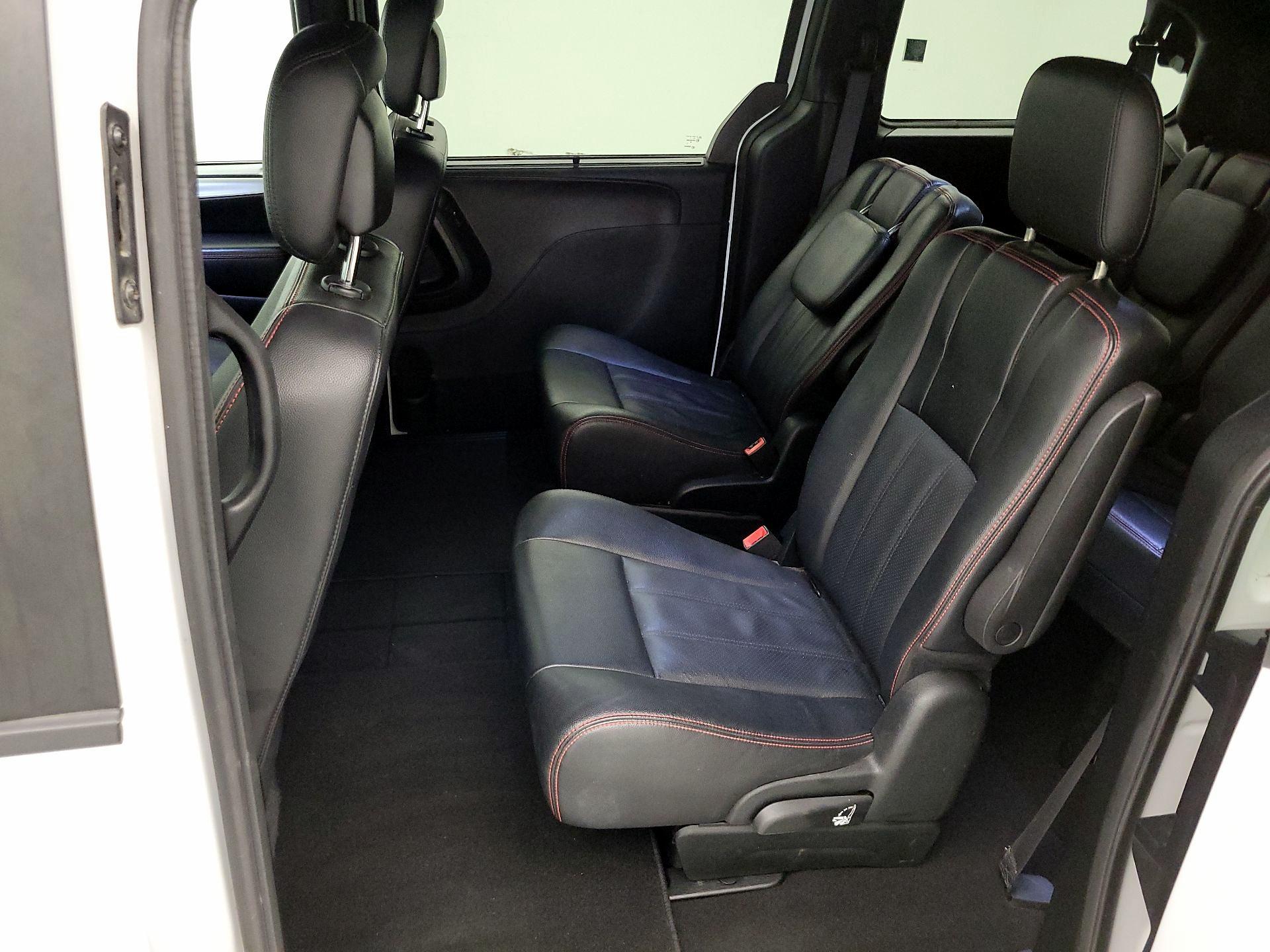 Thumbnail: 2018 Dodge Grand Caravan - 18