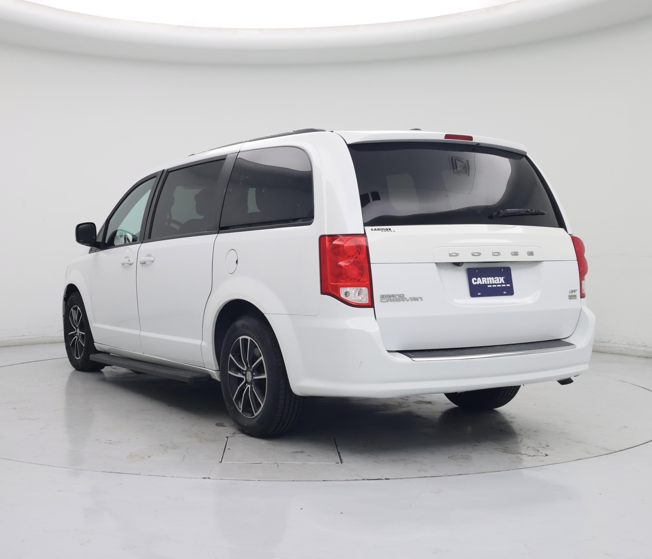 Thumbnail: 2018 Dodge Grand Caravan - 2
