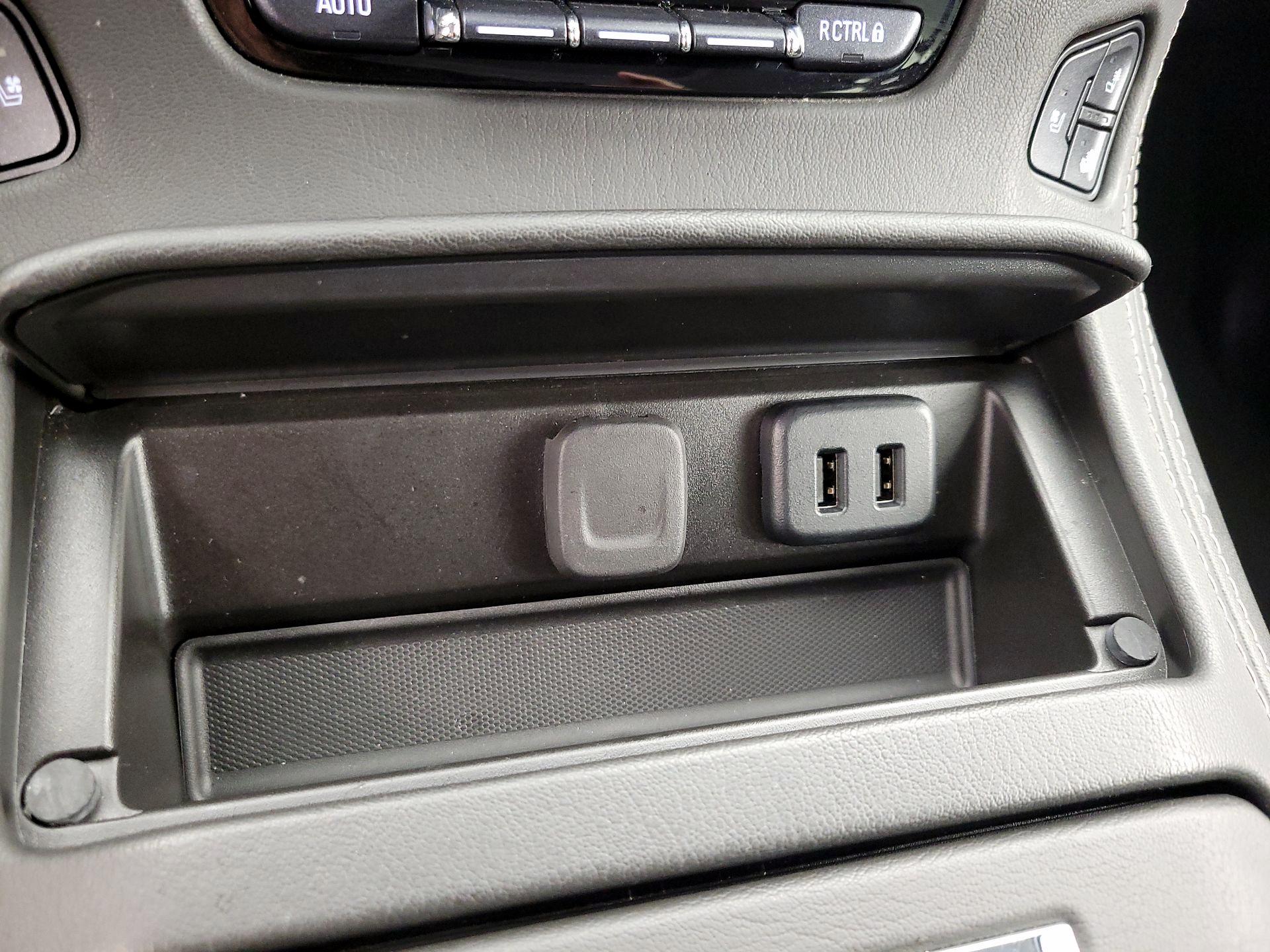 Thumbnail: 2020 GMC Yukon XL - 19