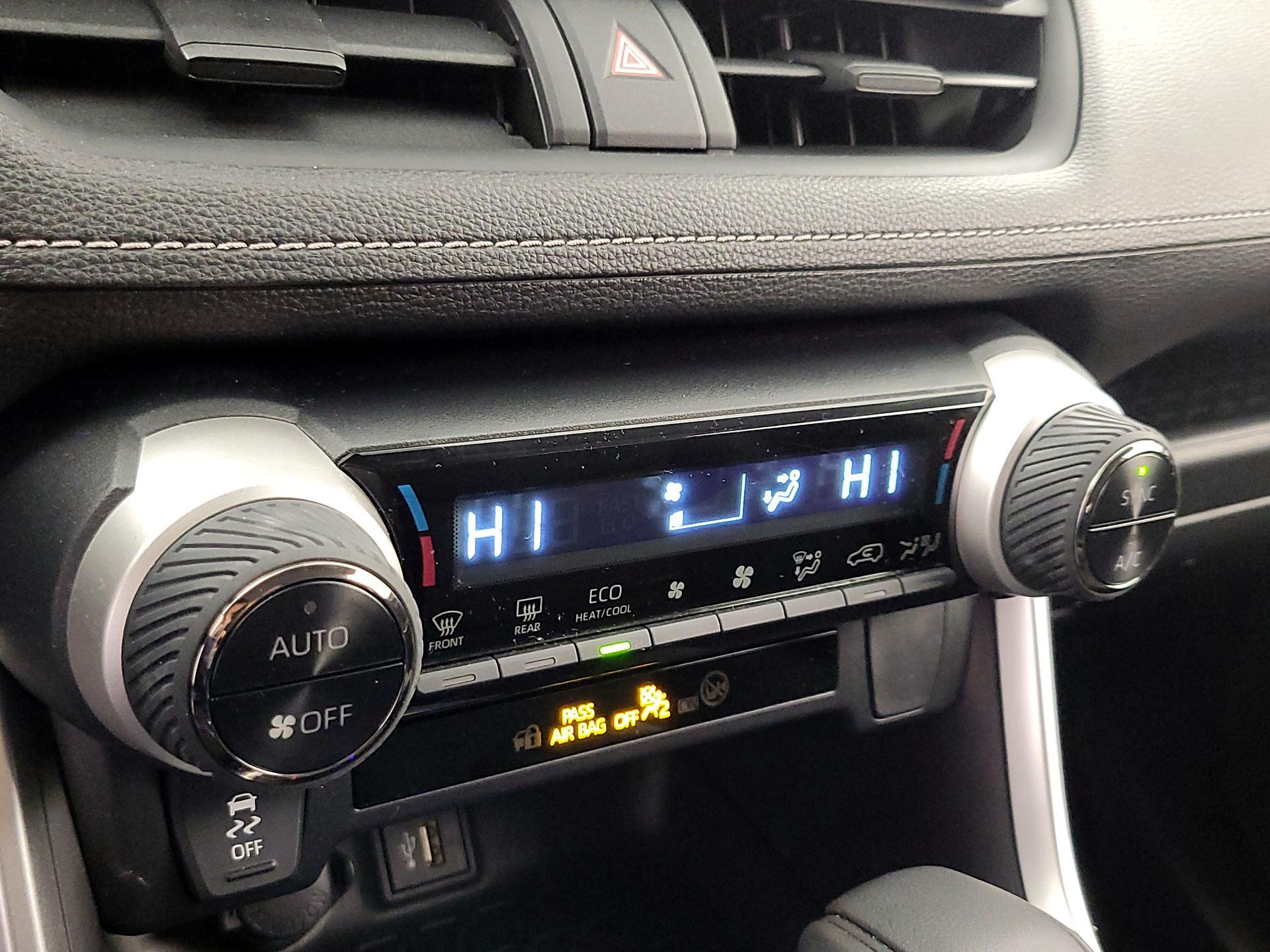 Thumbnail: 2025 Toyota RAV4 - 16