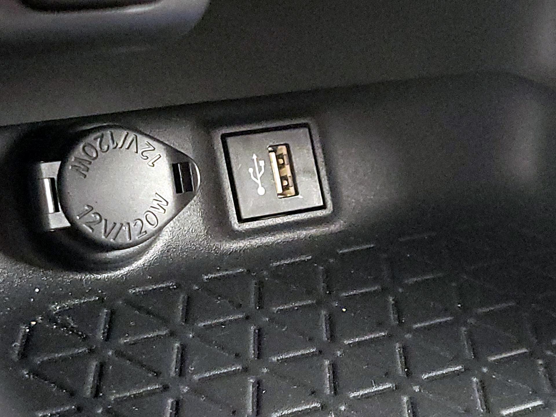 Thumbnail: 2025 Toyota RAV4 - 18