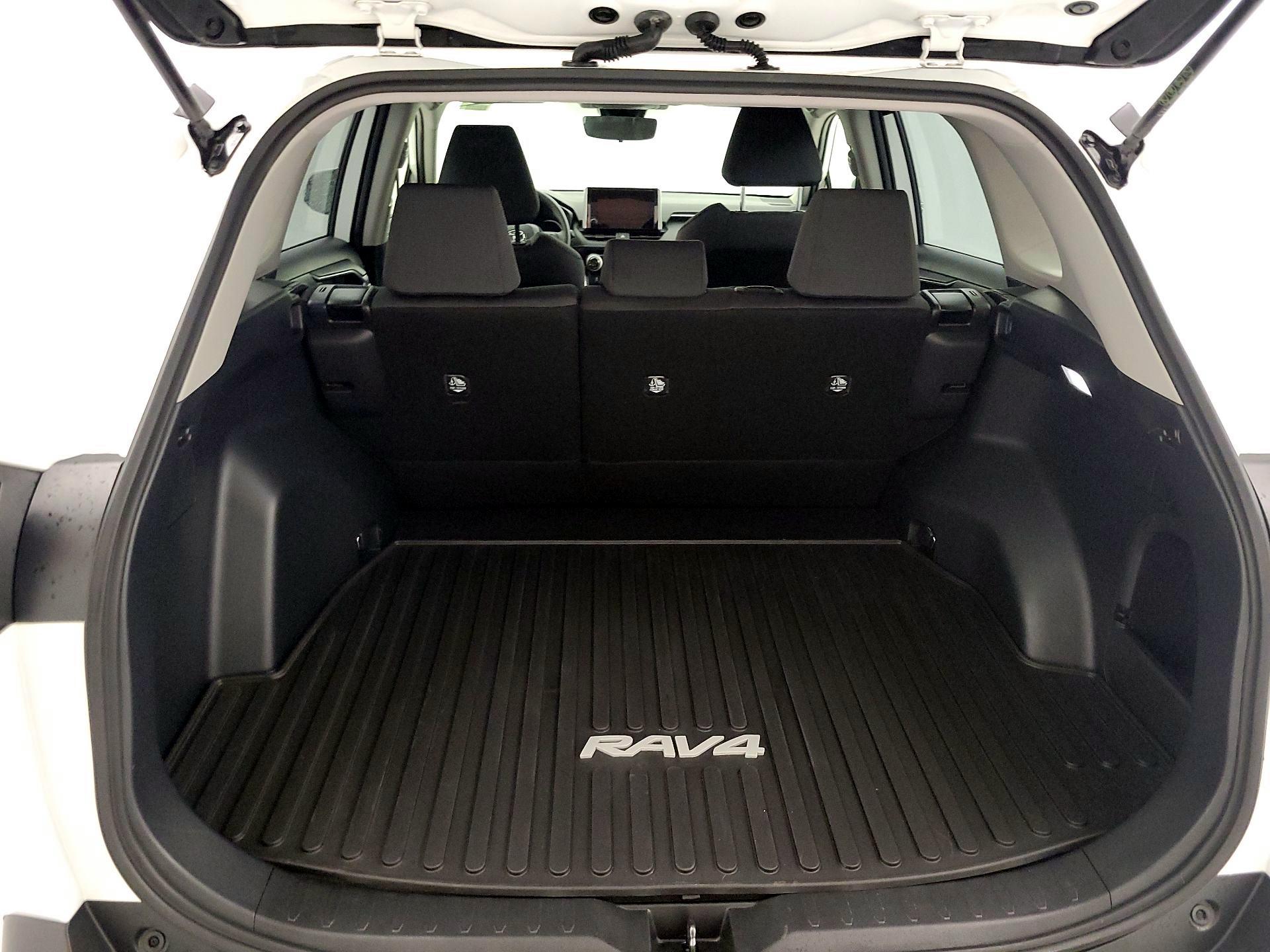 Thumbnail: 2025 Toyota RAV4 - 20