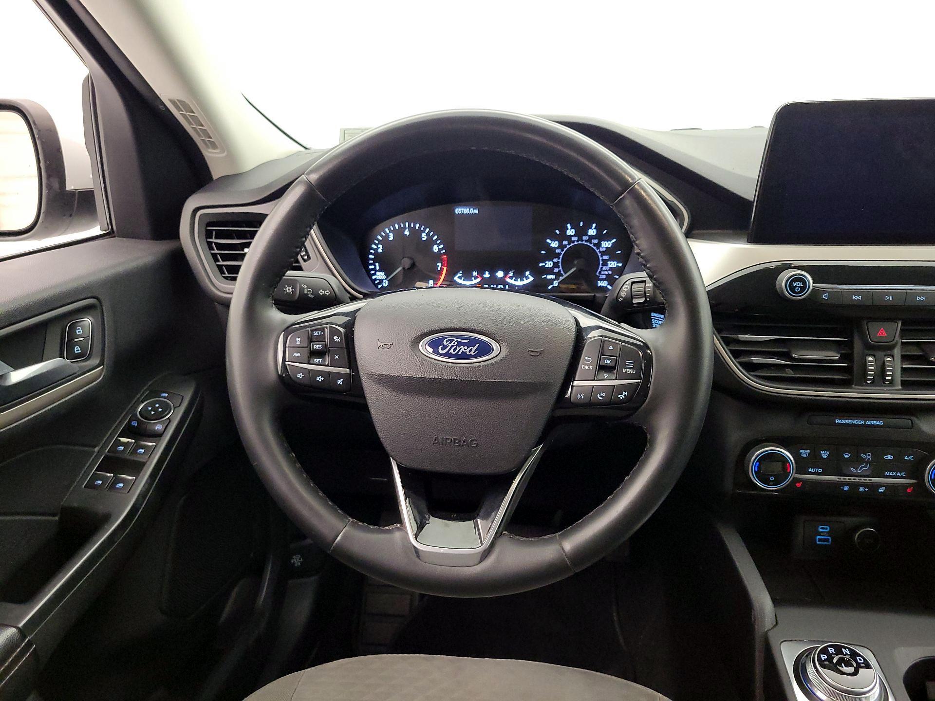 Thumbnail: 2021 Ford Escape - 10