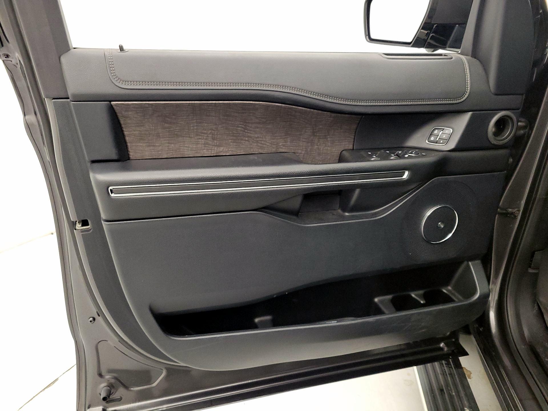 Thumbnail: 2020 Ford Expedition - 12