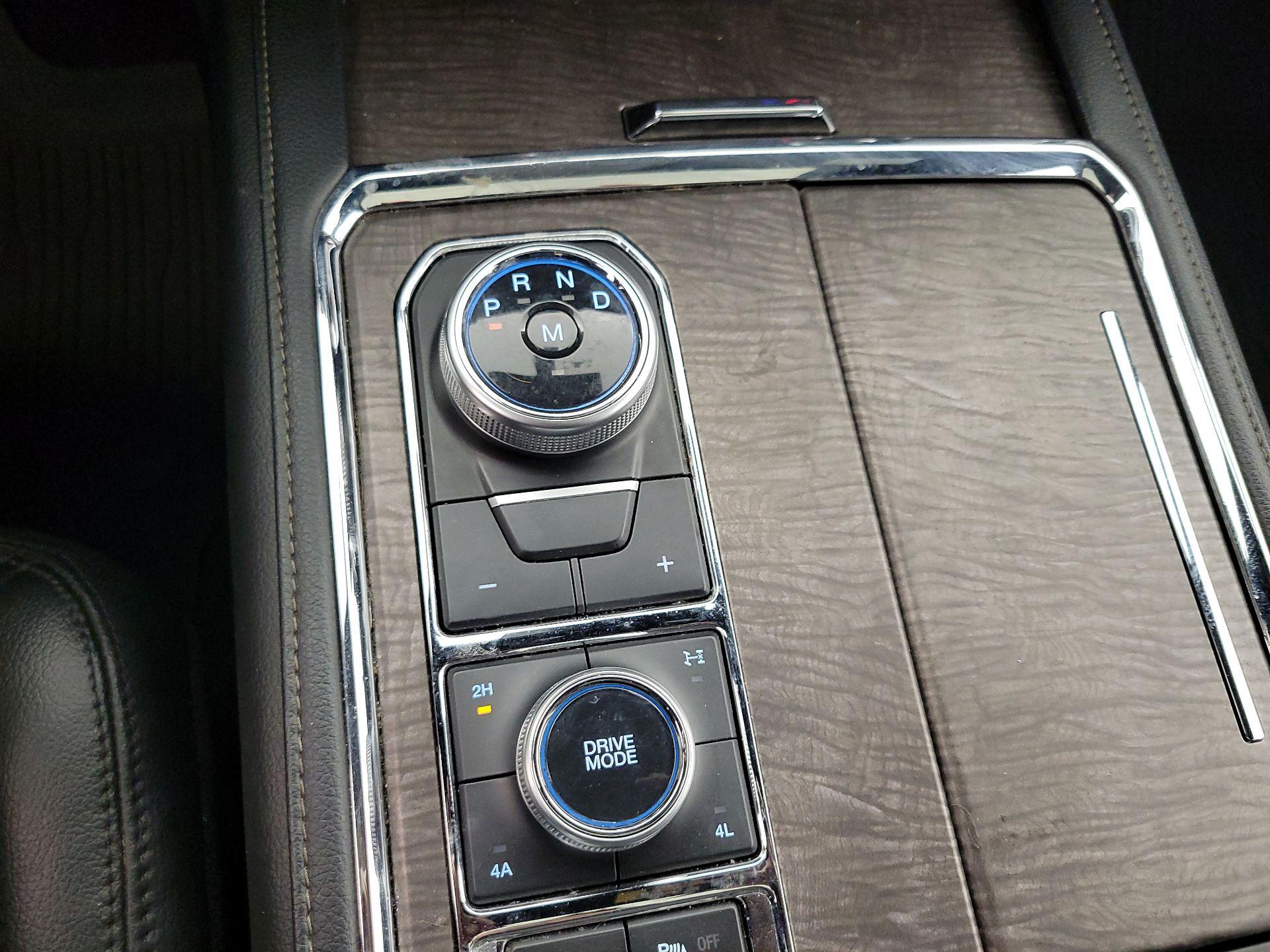 Thumbnail: 2020 Ford Expedition - 18