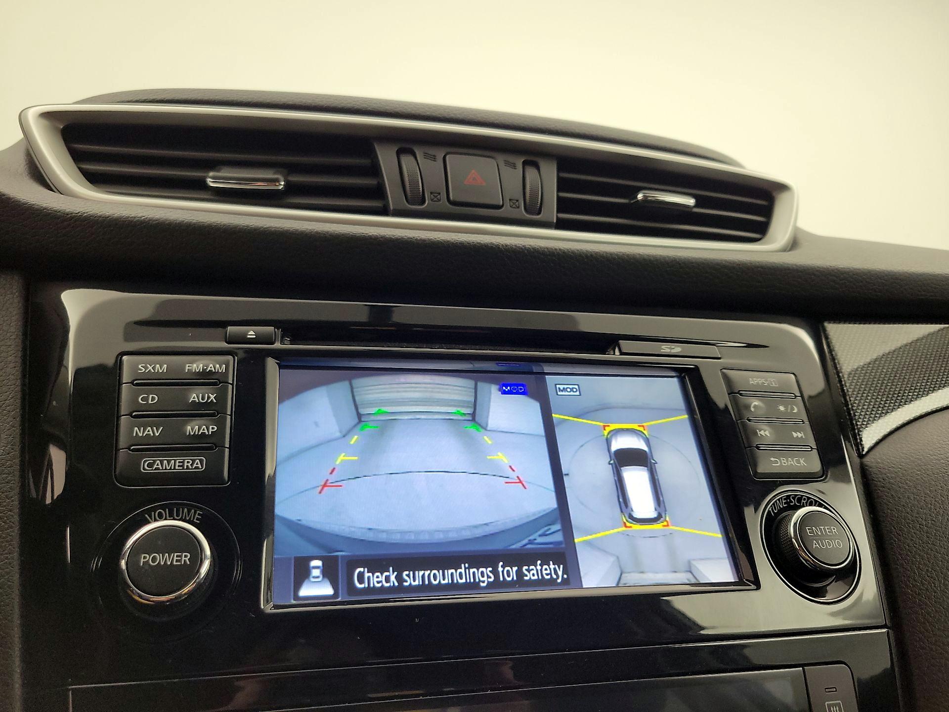 Thumbnail: 2016 Nissan Rogue - 15