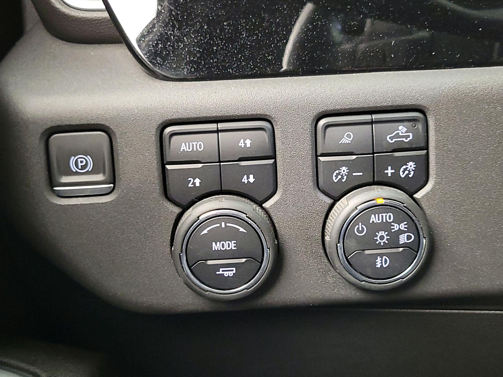 Thumbnail: 2022 Chevrolet Silverado 1500 - 13