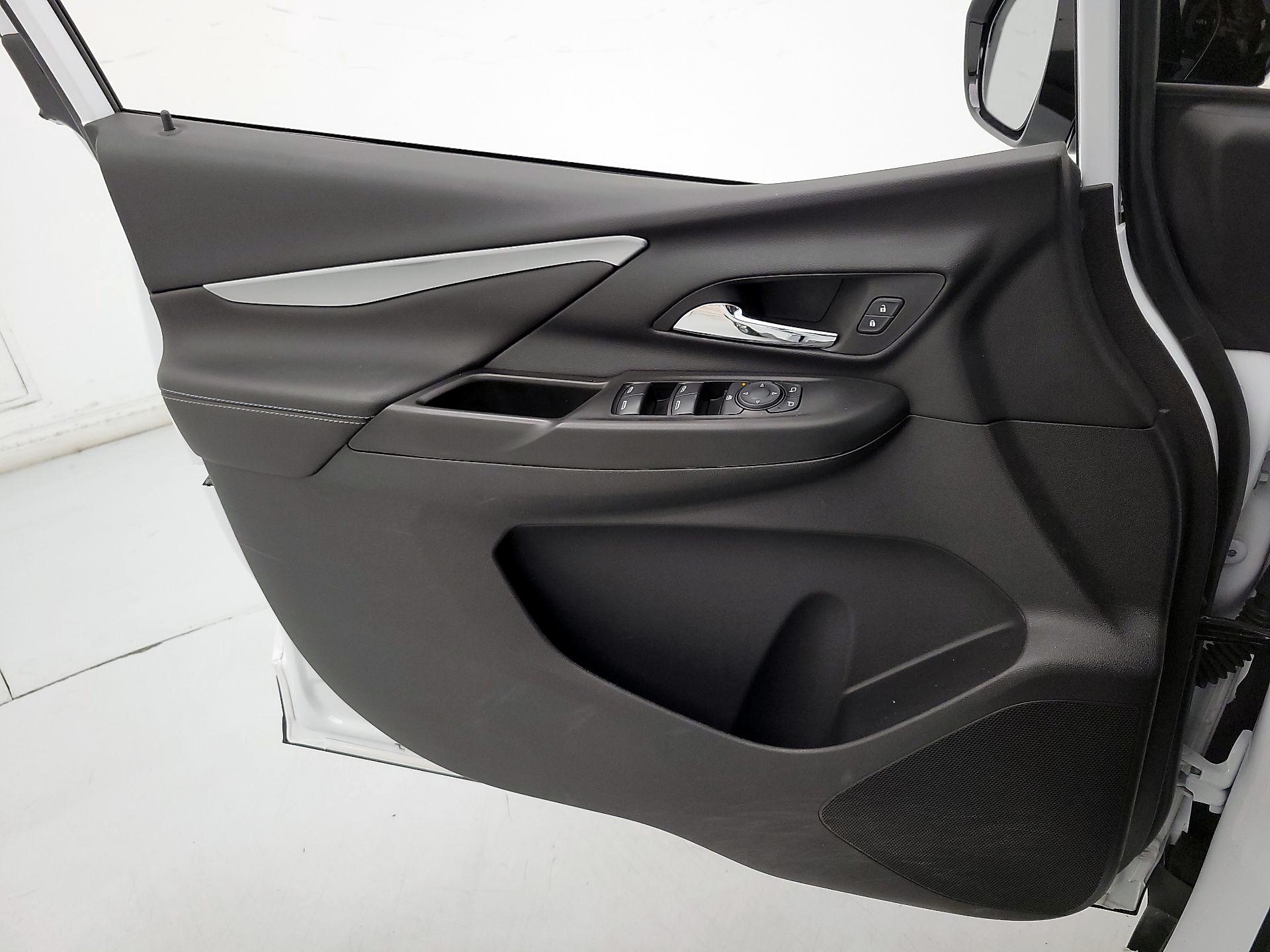 Thumbnail: 2023 Chevrolet Bolt EV - 12