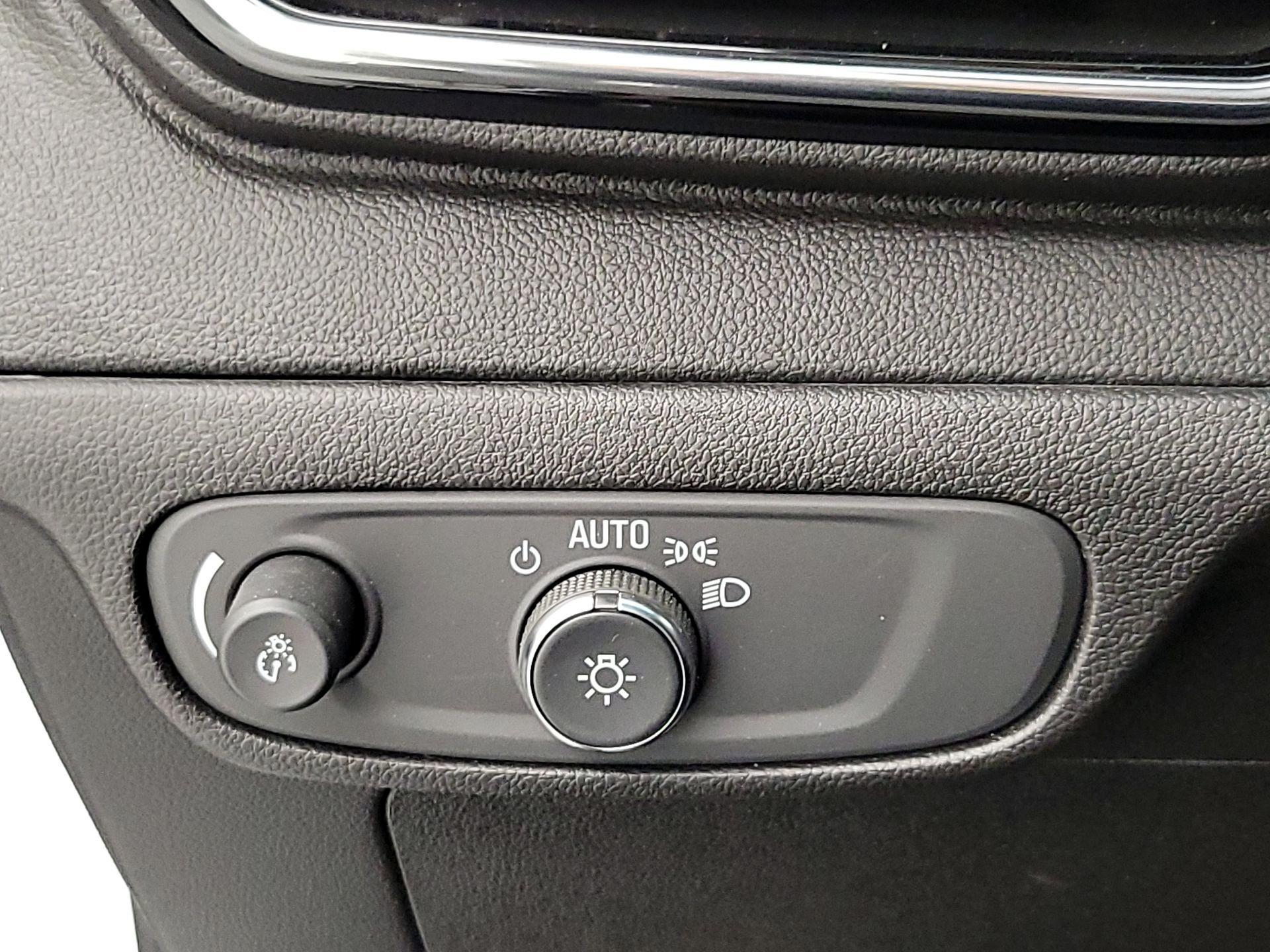 Thumbnail: 2023 Chevrolet Bolt EV - 13