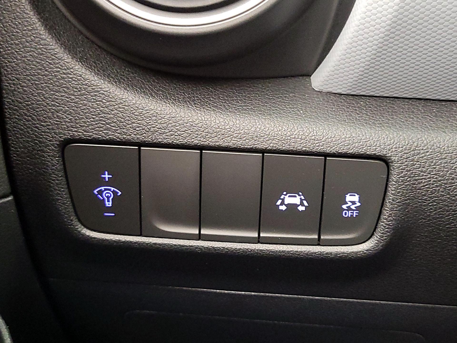 Thumbnail: 2019 Hyundai Kona - 13