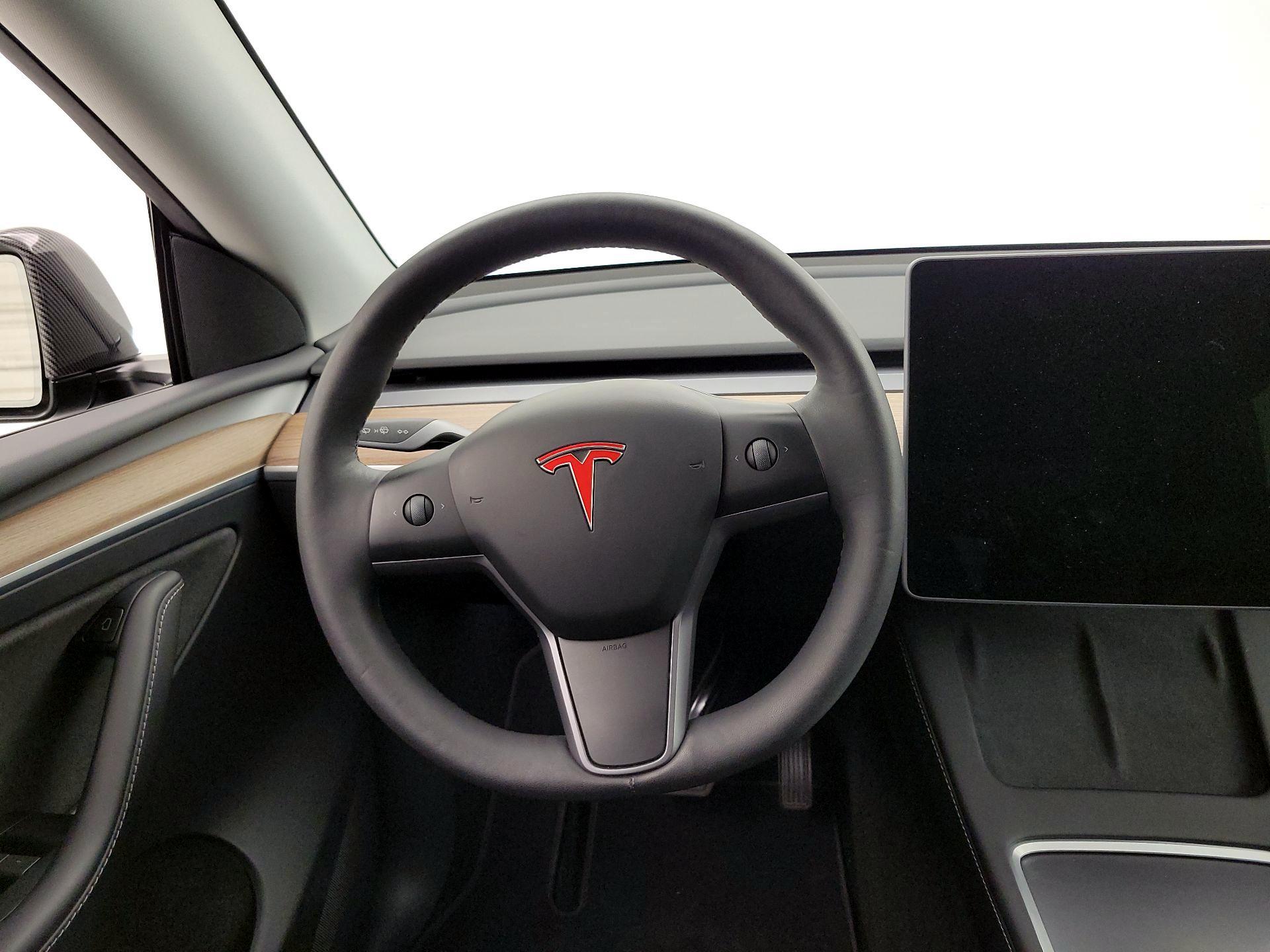 Thumbnail: 2023 Tesla Model Y - 10