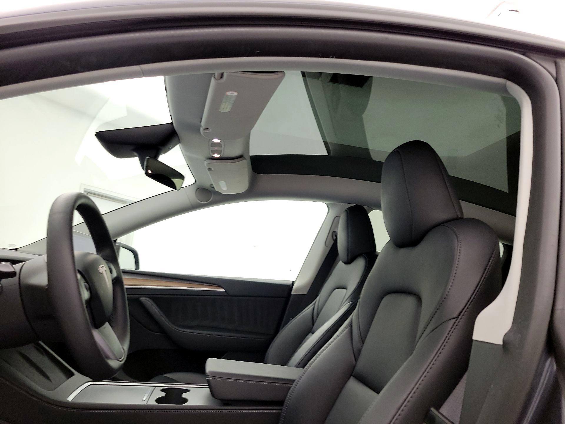 Thumbnail: 2023 Tesla Model Y - 19