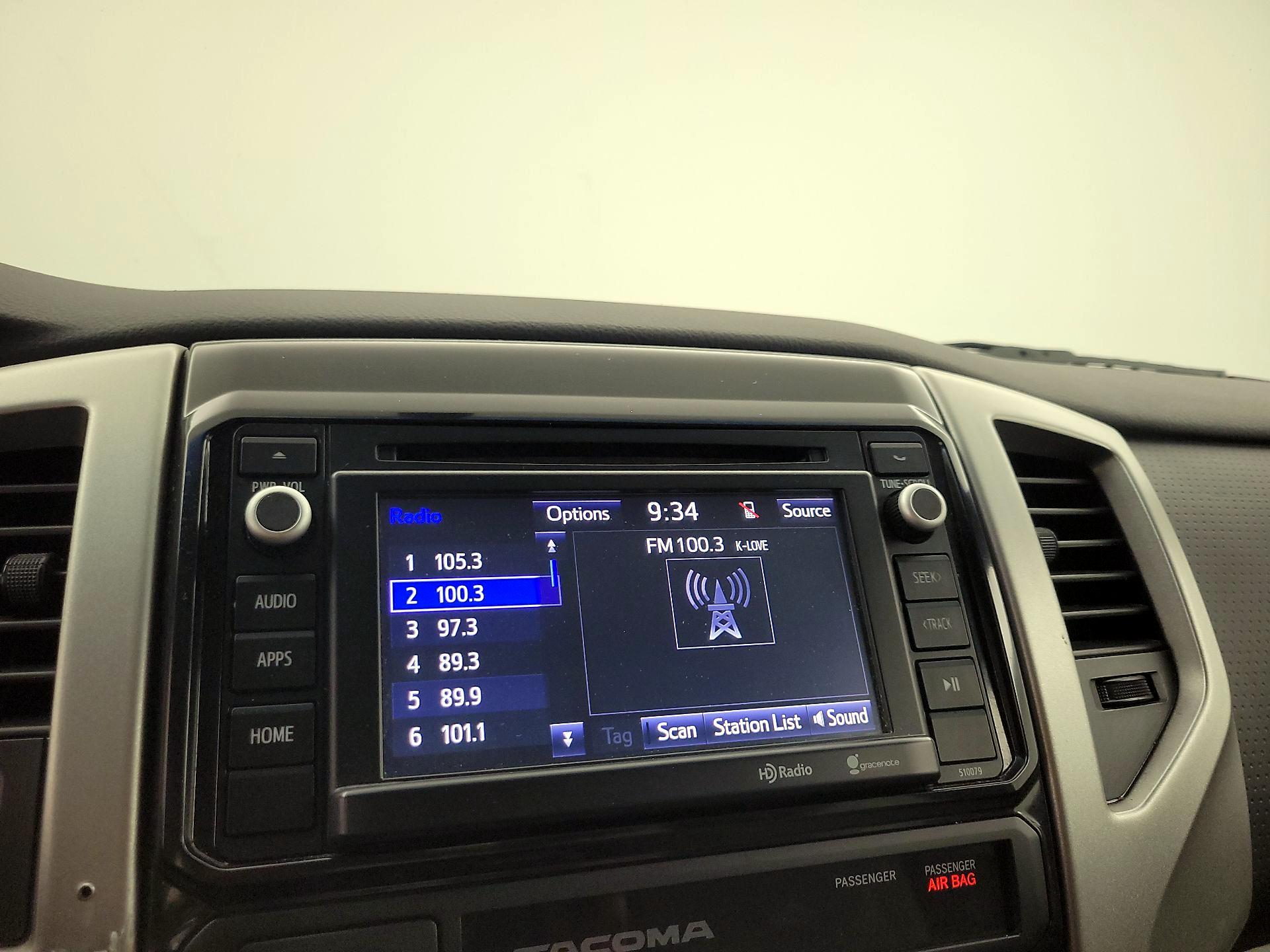 Thumbnail: 2015 Toyota Tacoma - 15