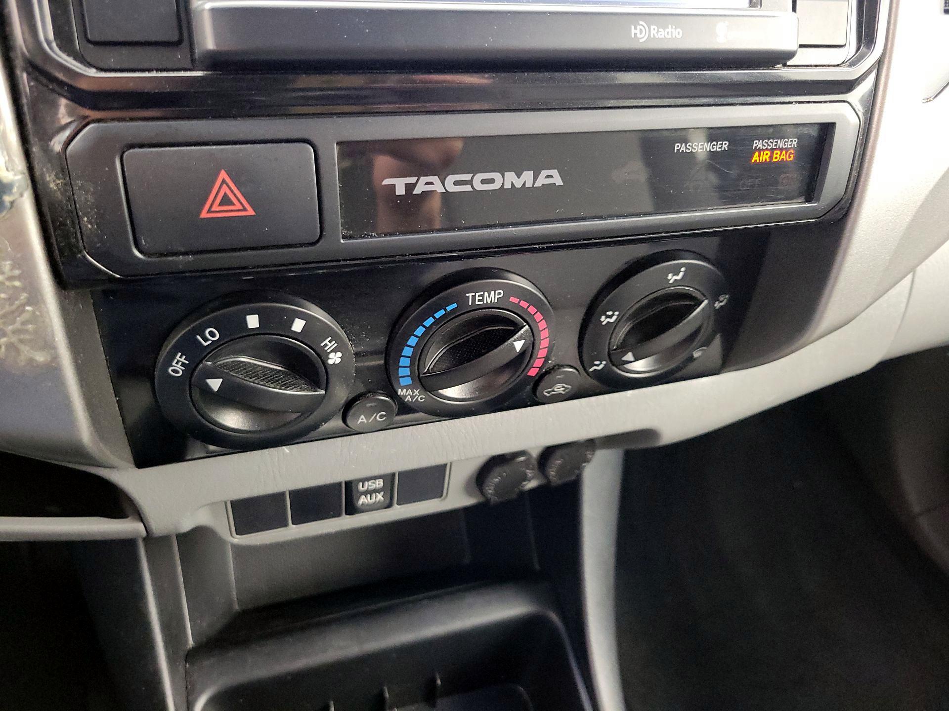 Thumbnail: 2015 Toyota Tacoma - 16