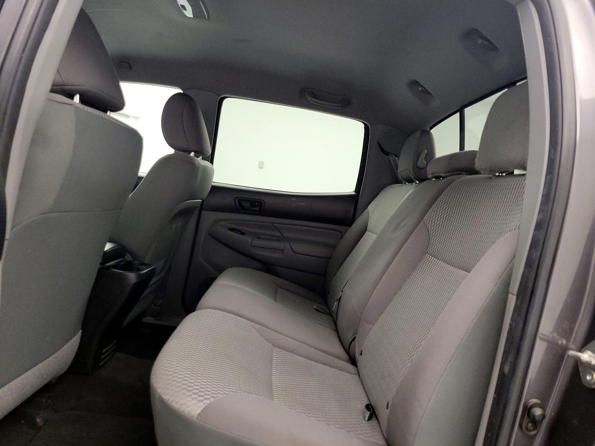 Thumbnail: 2015 Toyota Tacoma - 19