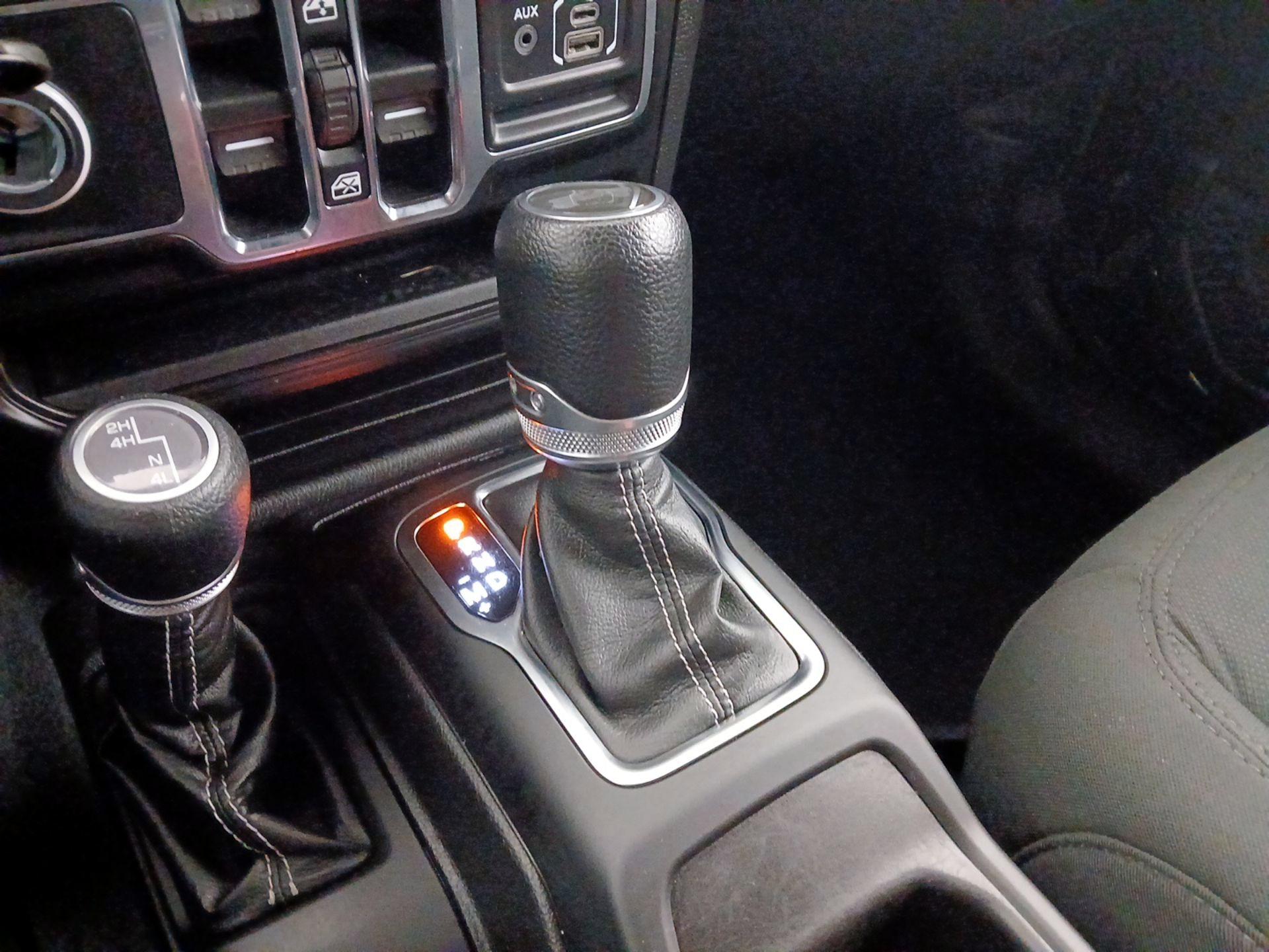 Thumbnail: 2021 Jeep Wrangler - 18