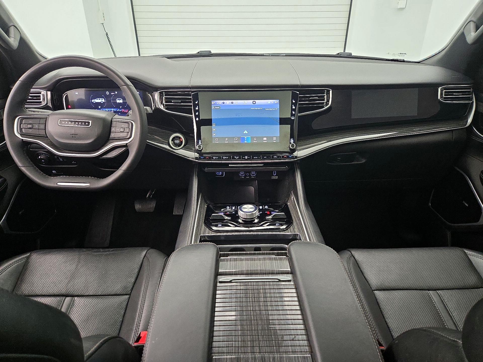 Thumbnail: 2022 Jeep Wagoneer - 9