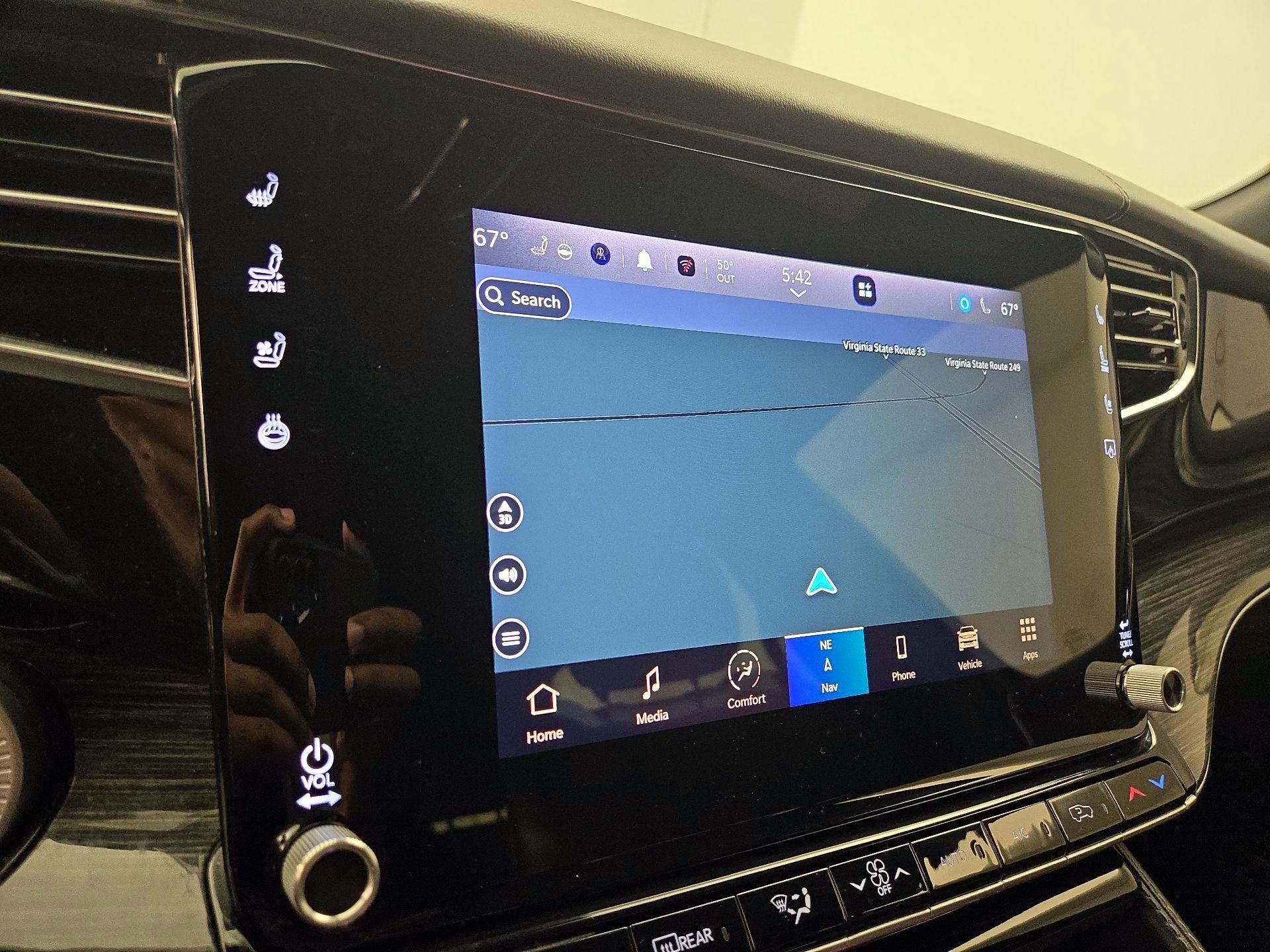 Thumbnail: 2022 Jeep Wagoneer - 14