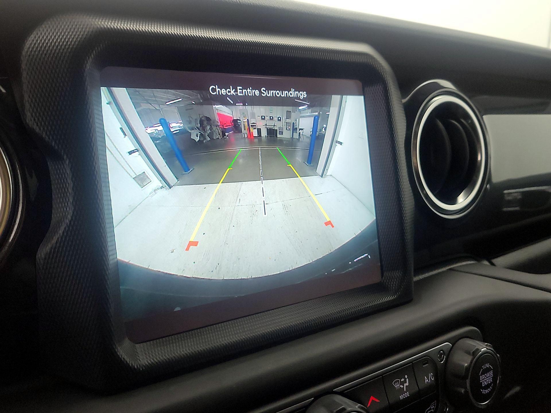 Thumbnail: 2020 Jeep Wrangler - 15