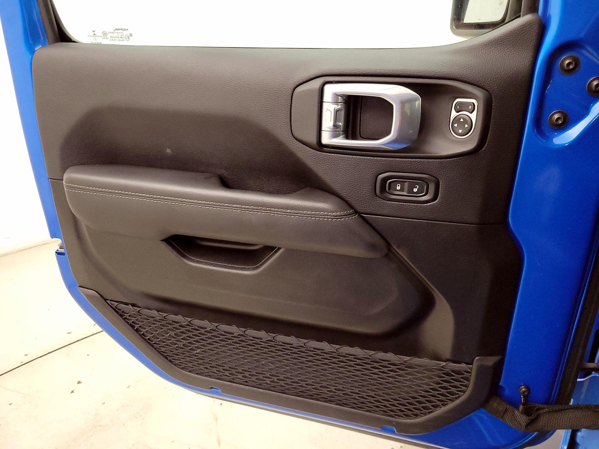 Thumbnail: 2022 Jeep Wrangler - 12