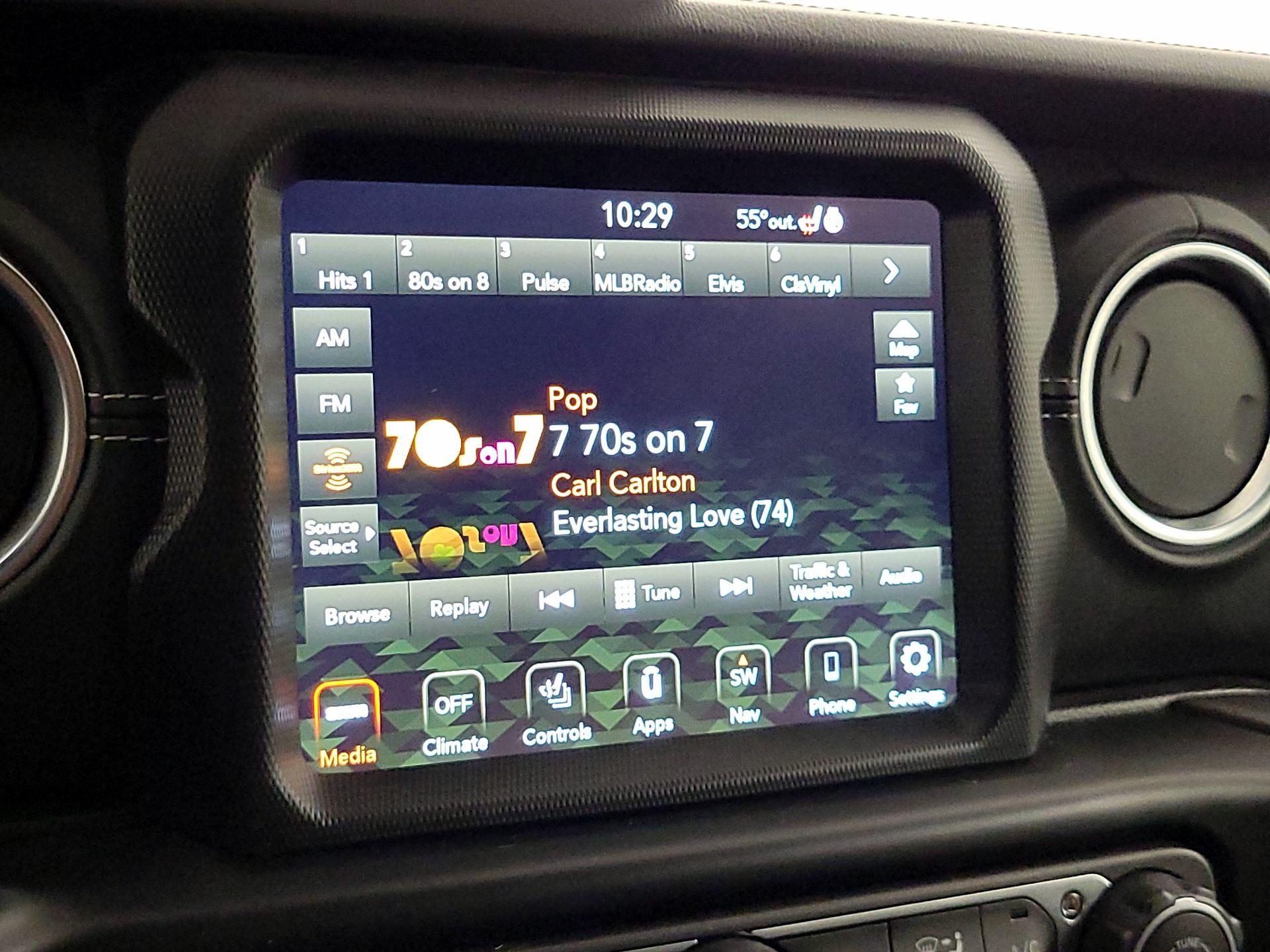 Thumbnail: 2022 Jeep Wrangler - 16