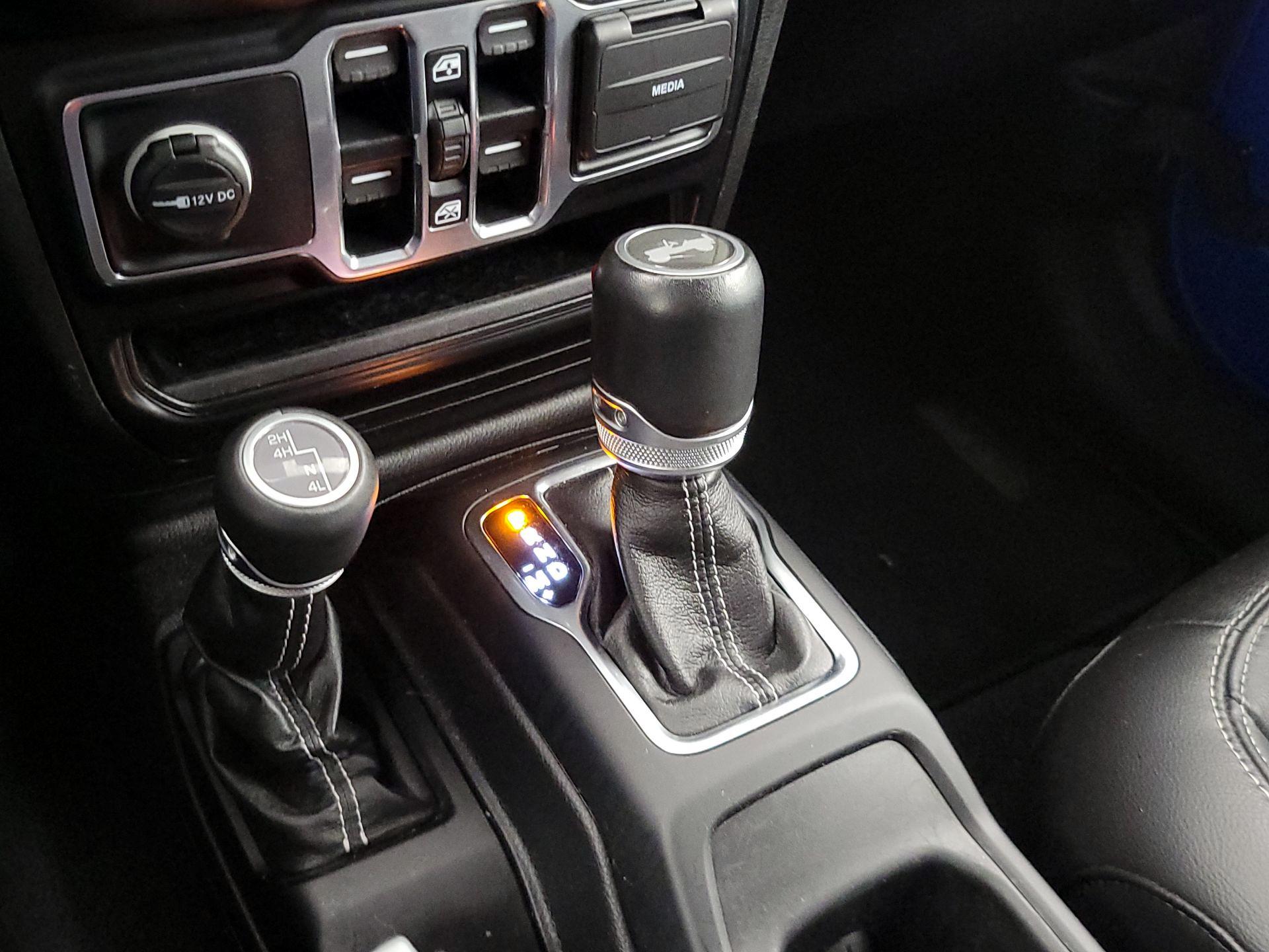 Thumbnail: 2022 Jeep Wrangler - 18