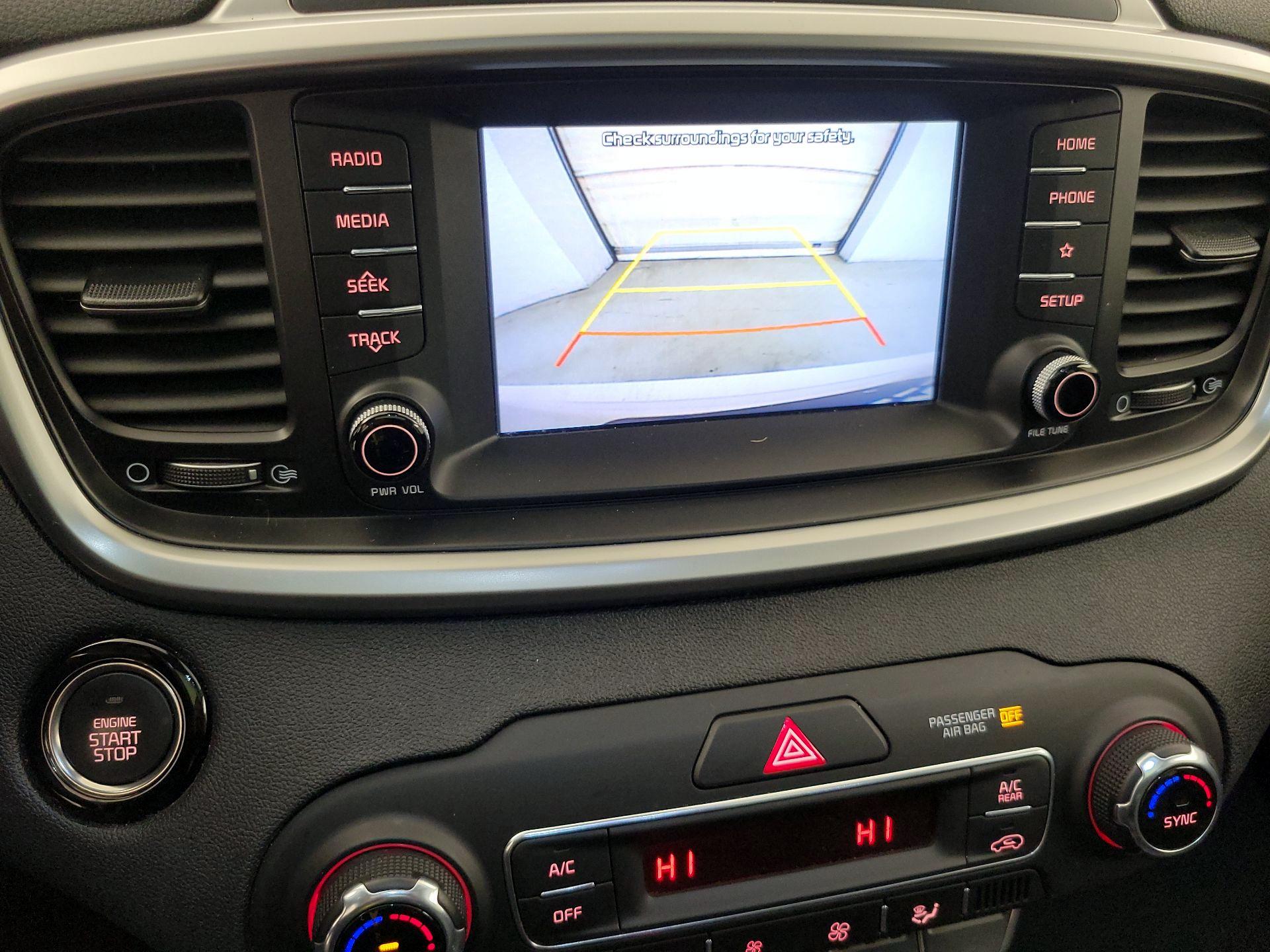 Thumbnail: 2020 Kia Sorento - 14