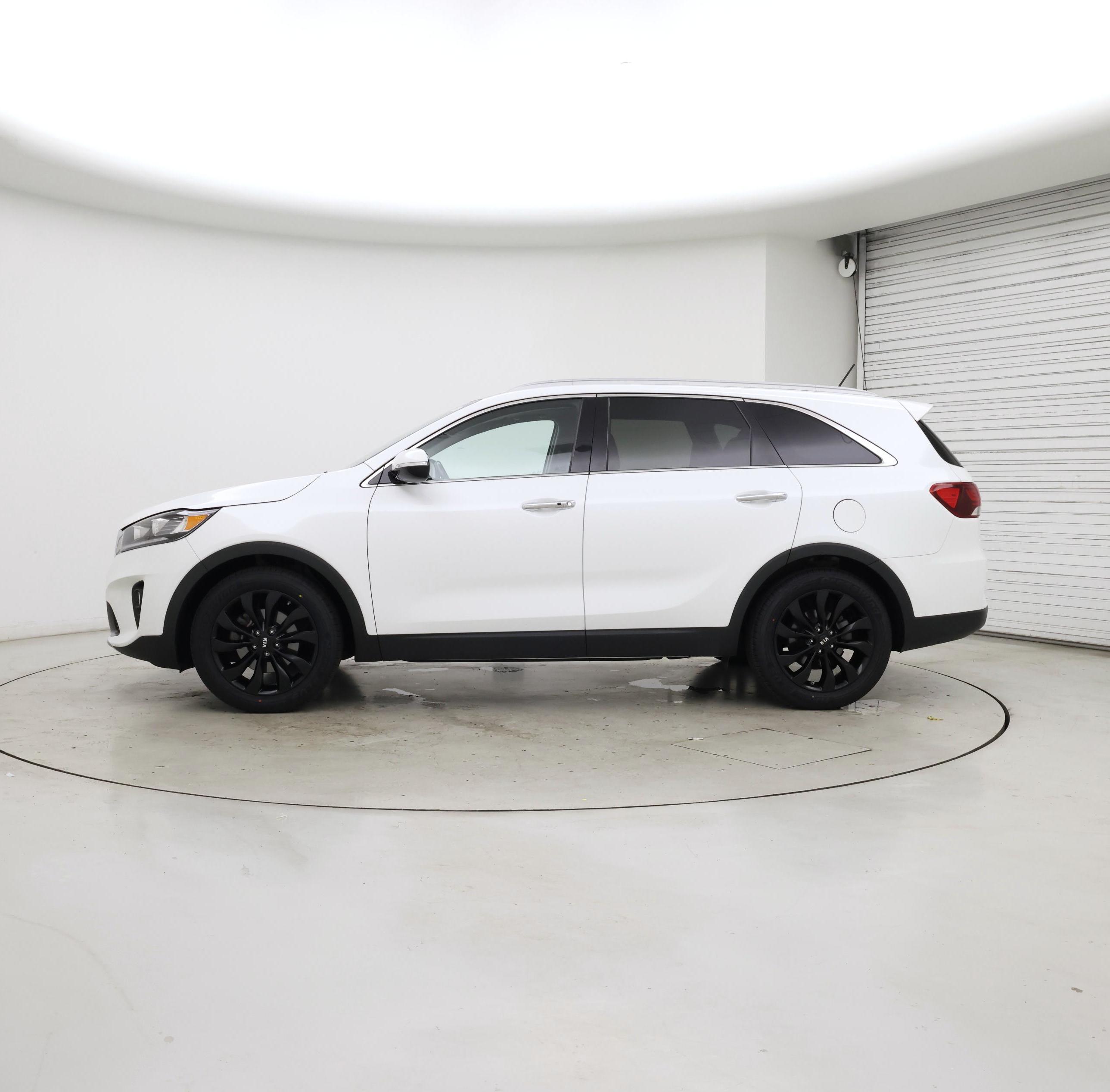 Thumbnail: 2020 Kia Sorento - 3