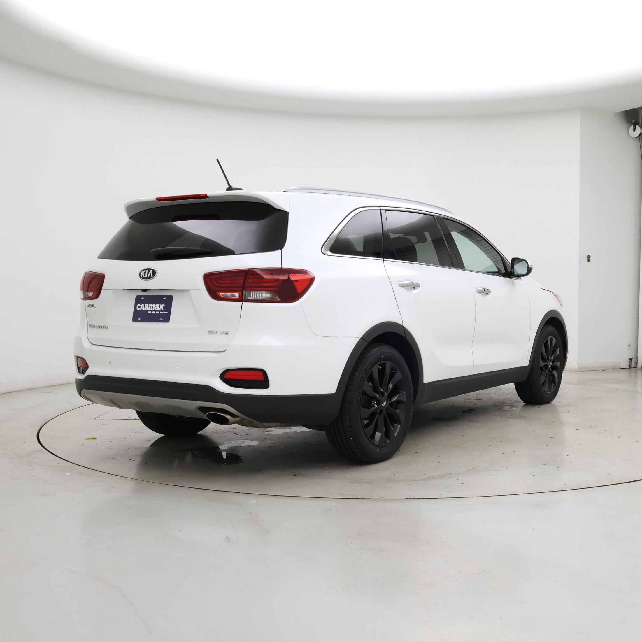 Thumbnail: 2020 Kia Sorento - 8