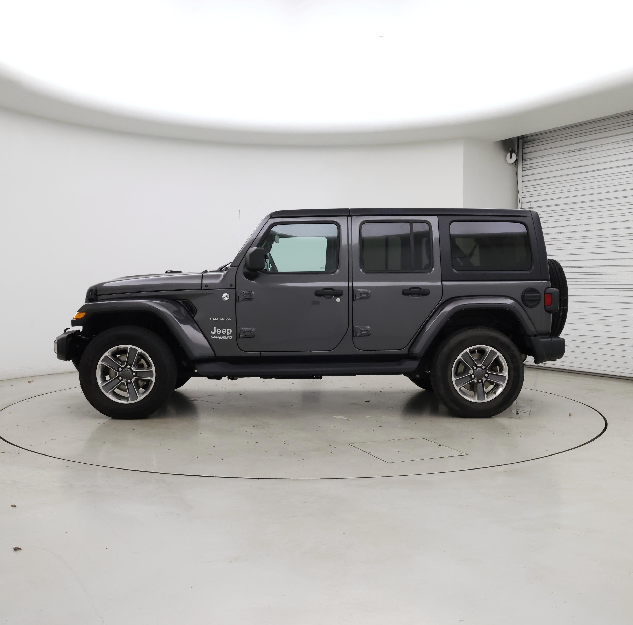 Thumbnail: 2021 Jeep Wrangler - 3