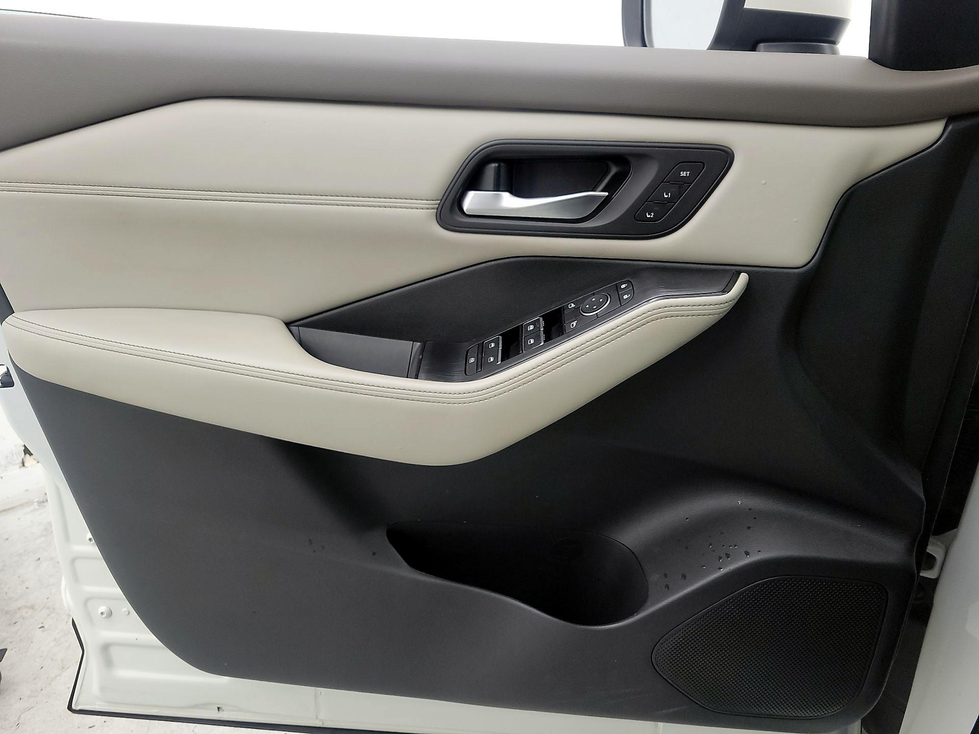 Thumbnail: 2022 Nissan Rogue - 12