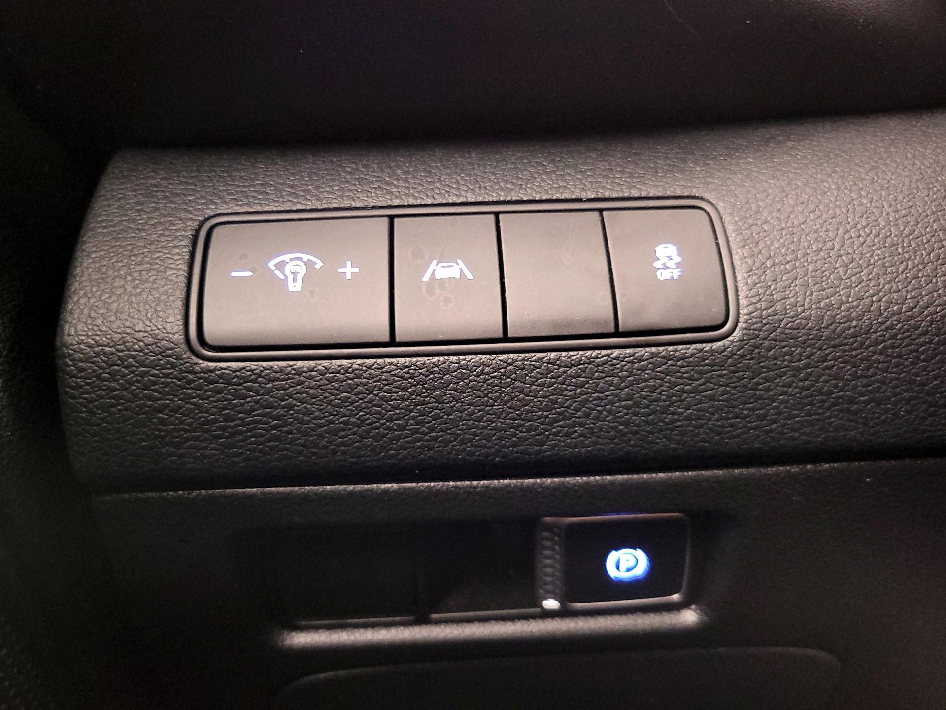 Thumbnail: 2023 Hyundai Santa Fe - 13